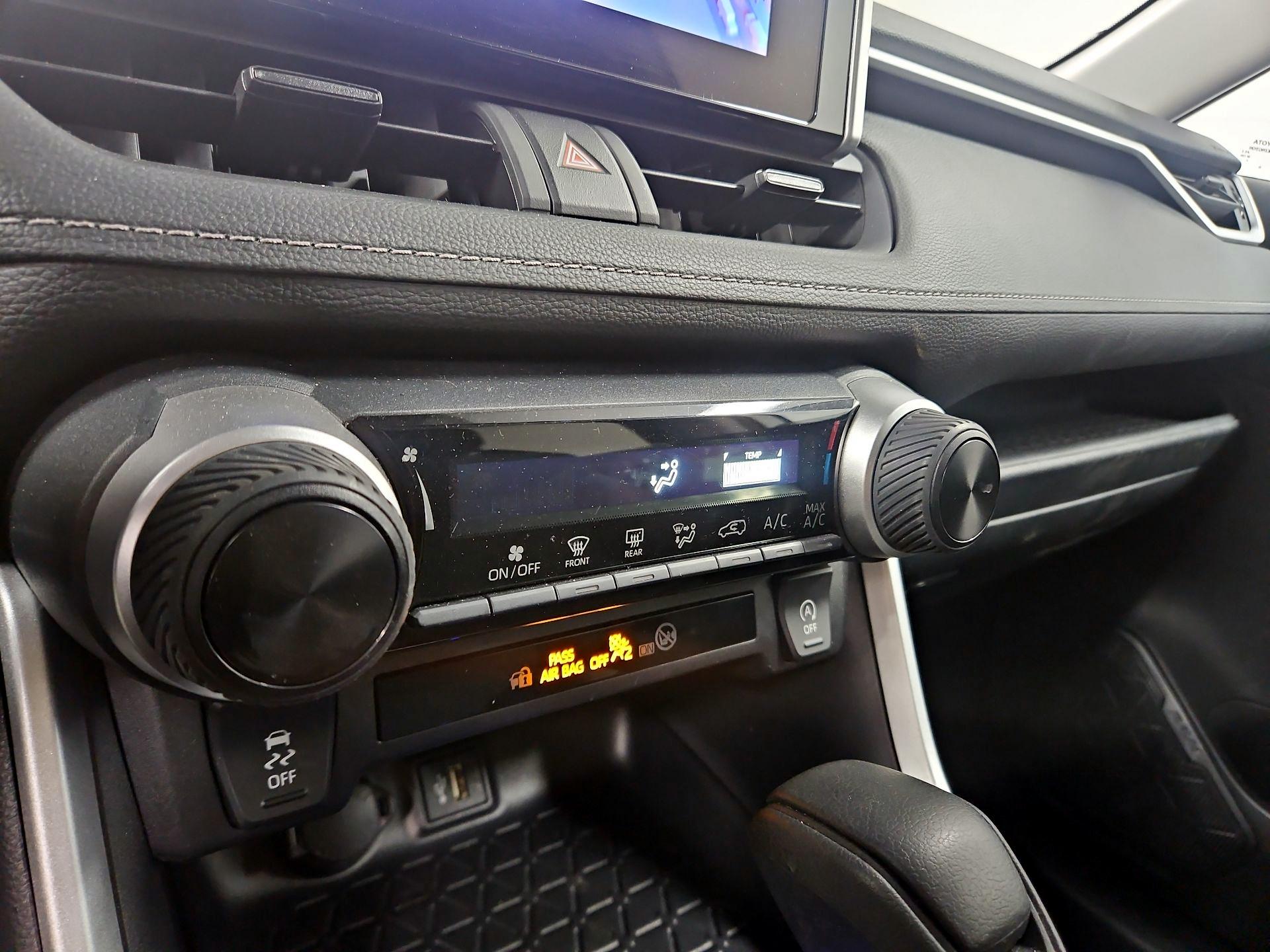 Thumbnail: 2025 Toyota RAV4 - 16