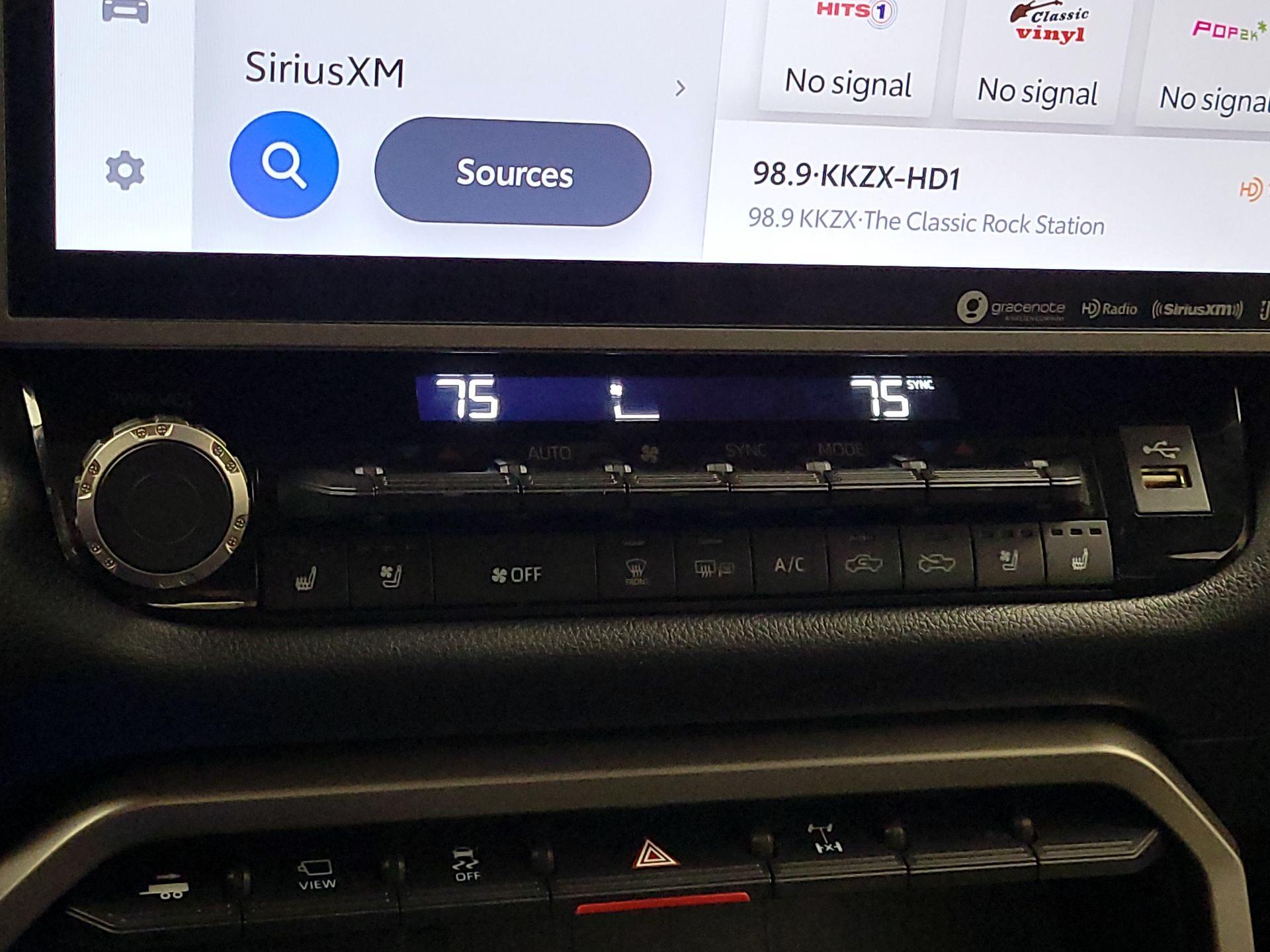 Thumbnail: 2022 Toyota Tundra - 17