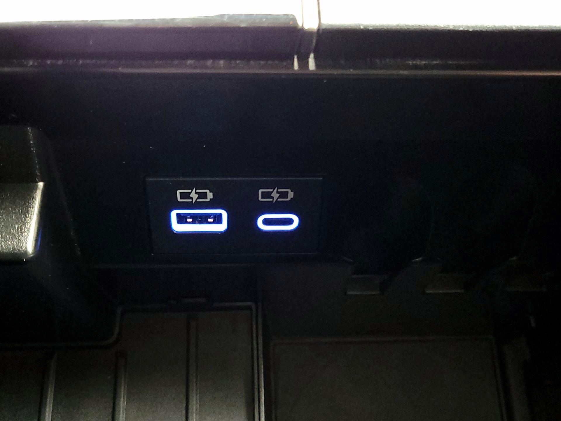 Thumbnail: 2022 Toyota Tundra - 19