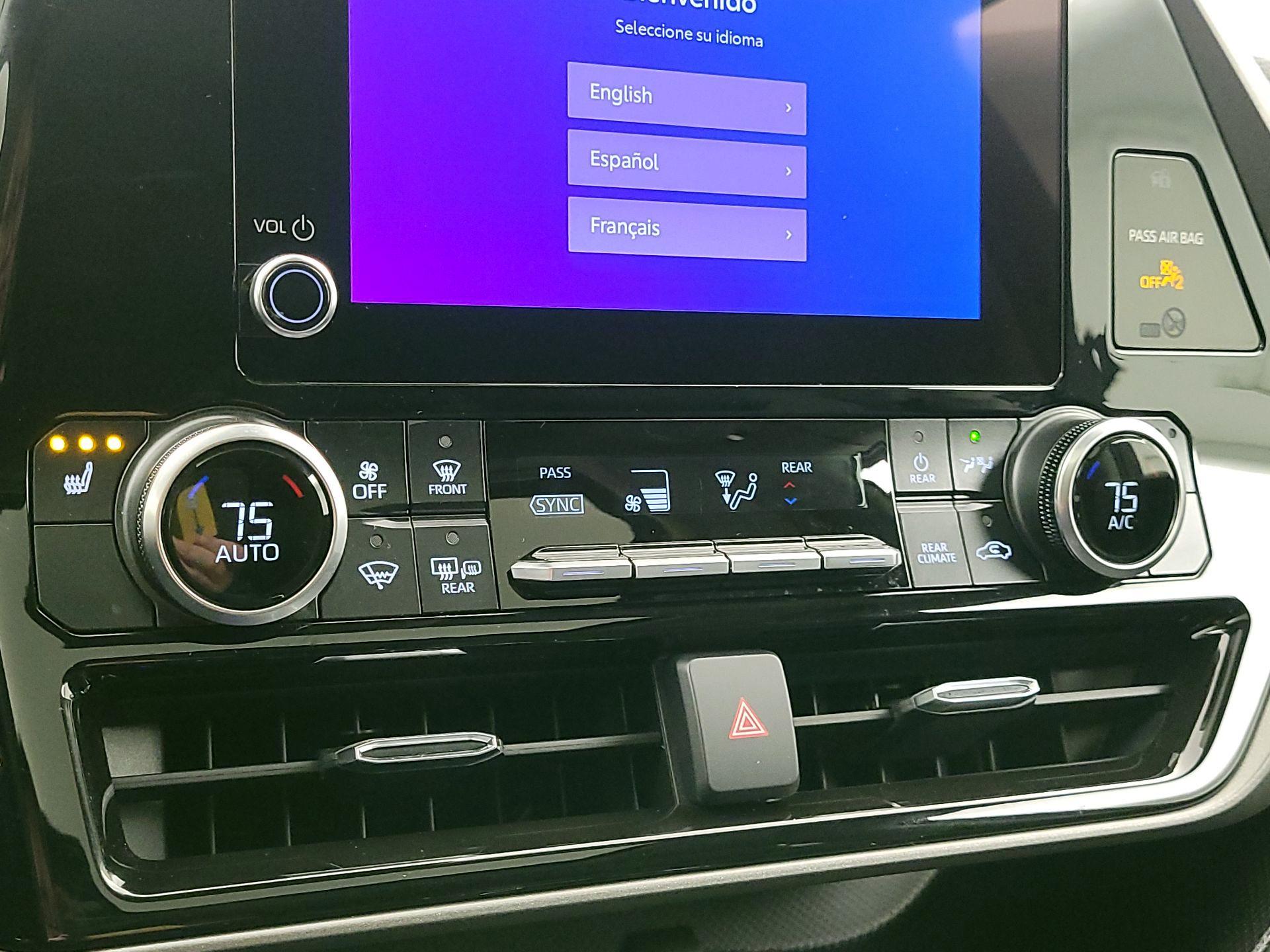 Thumbnail: 2025 Toyota Highlander - 17