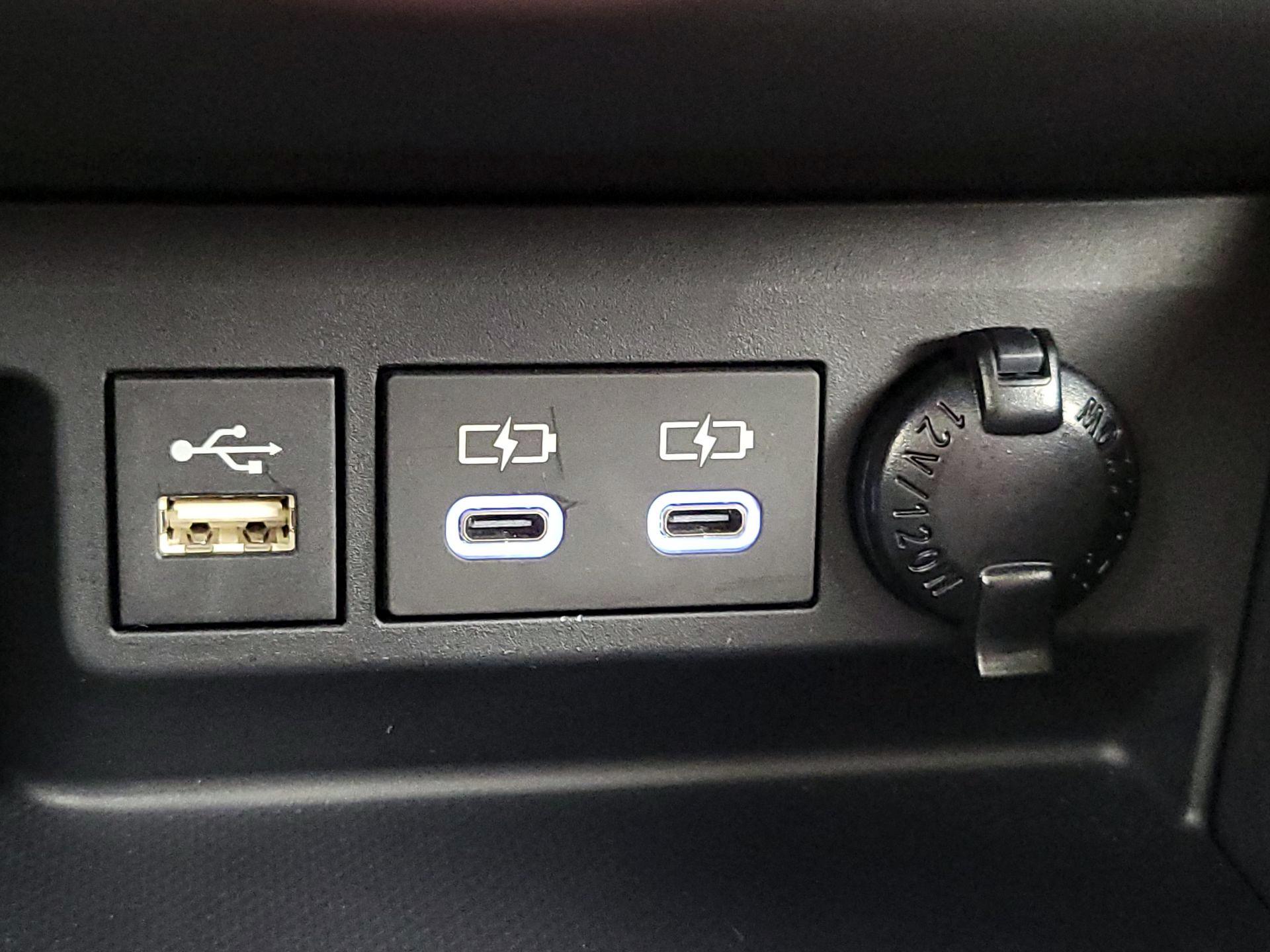 Thumbnail: 2025 Toyota Highlander - 19