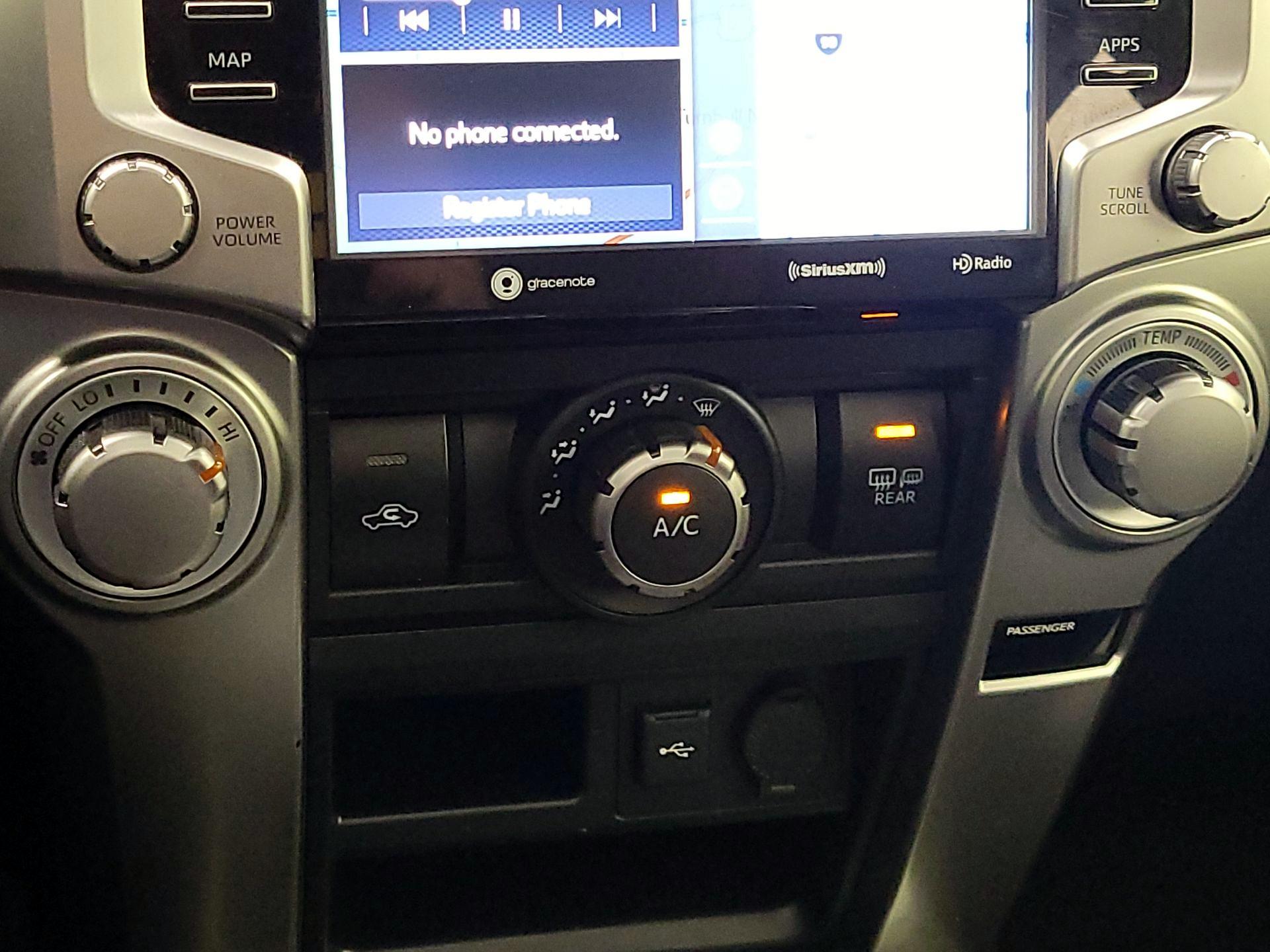 Thumbnail: 2020 Toyota 4Runner - 17