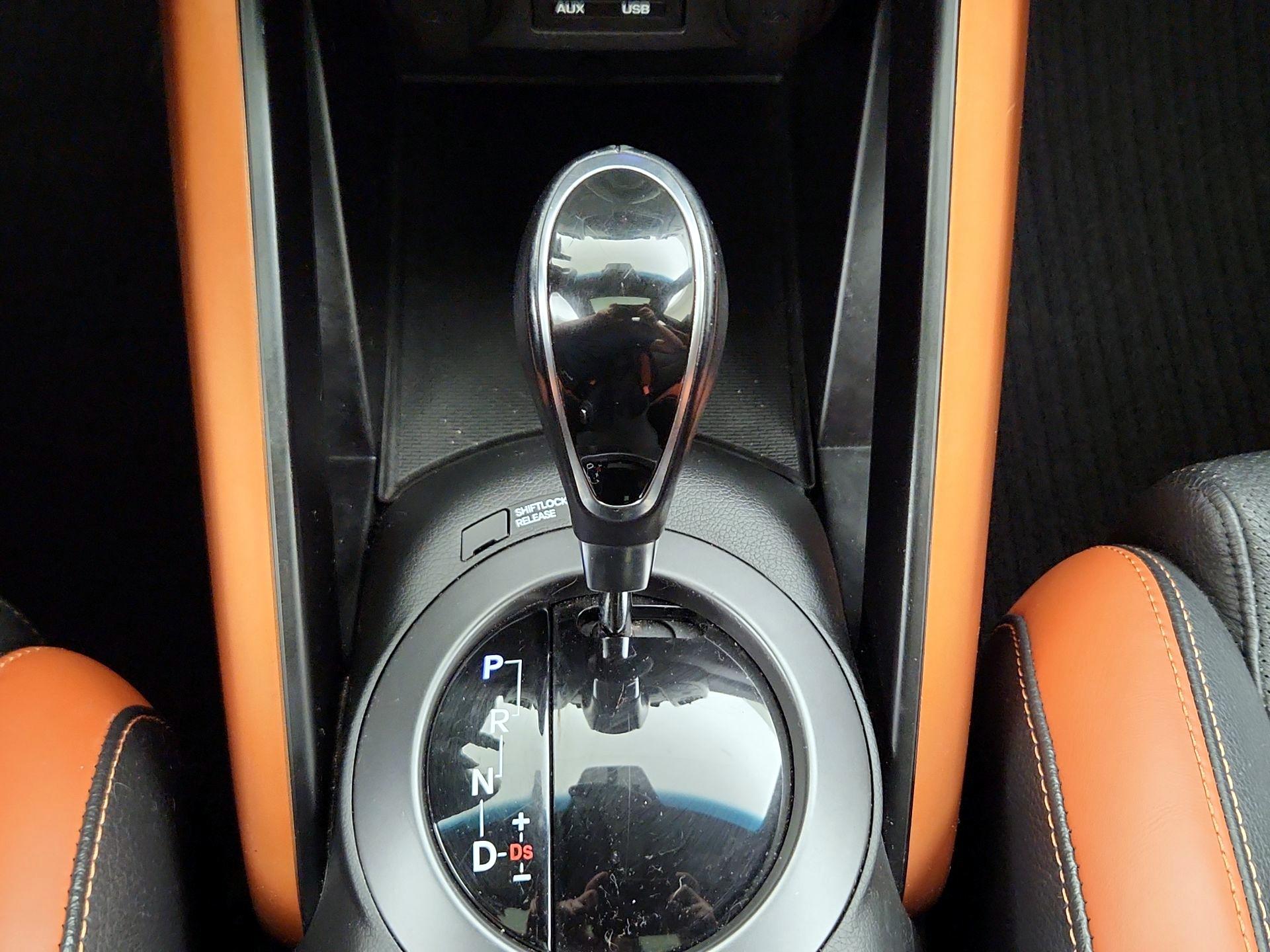 Thumbnail: 2017 Hyundai Veloster - 18