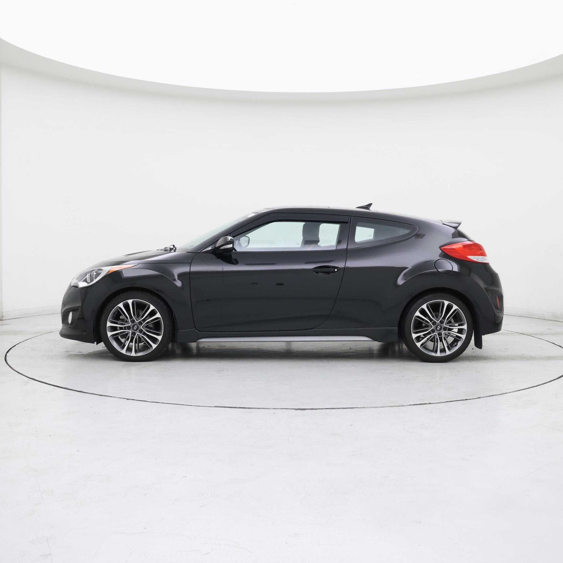 Thumbnail: 2017 Hyundai Veloster - 3