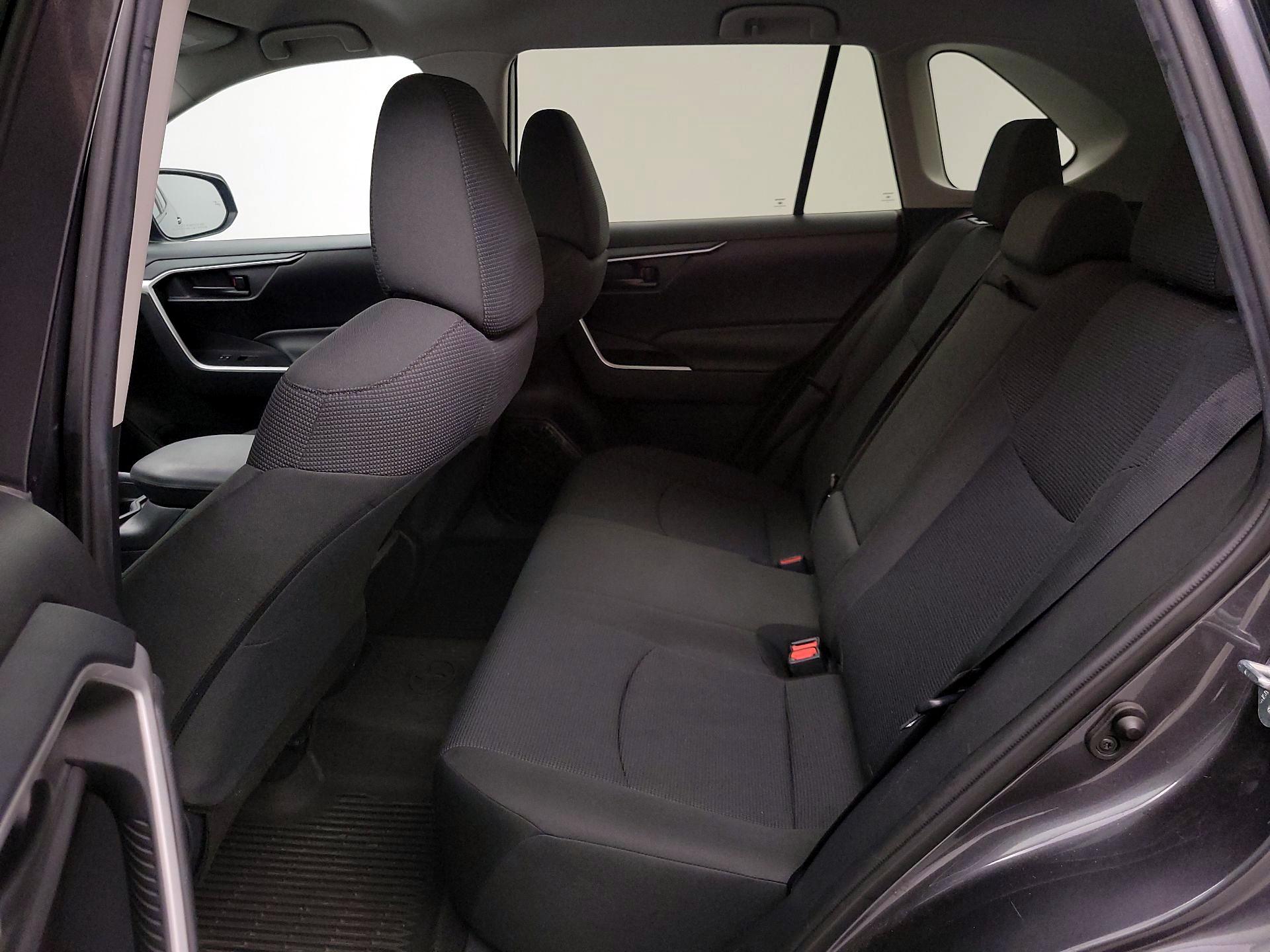 Thumbnail: 2020 Toyota RAV4 - 20