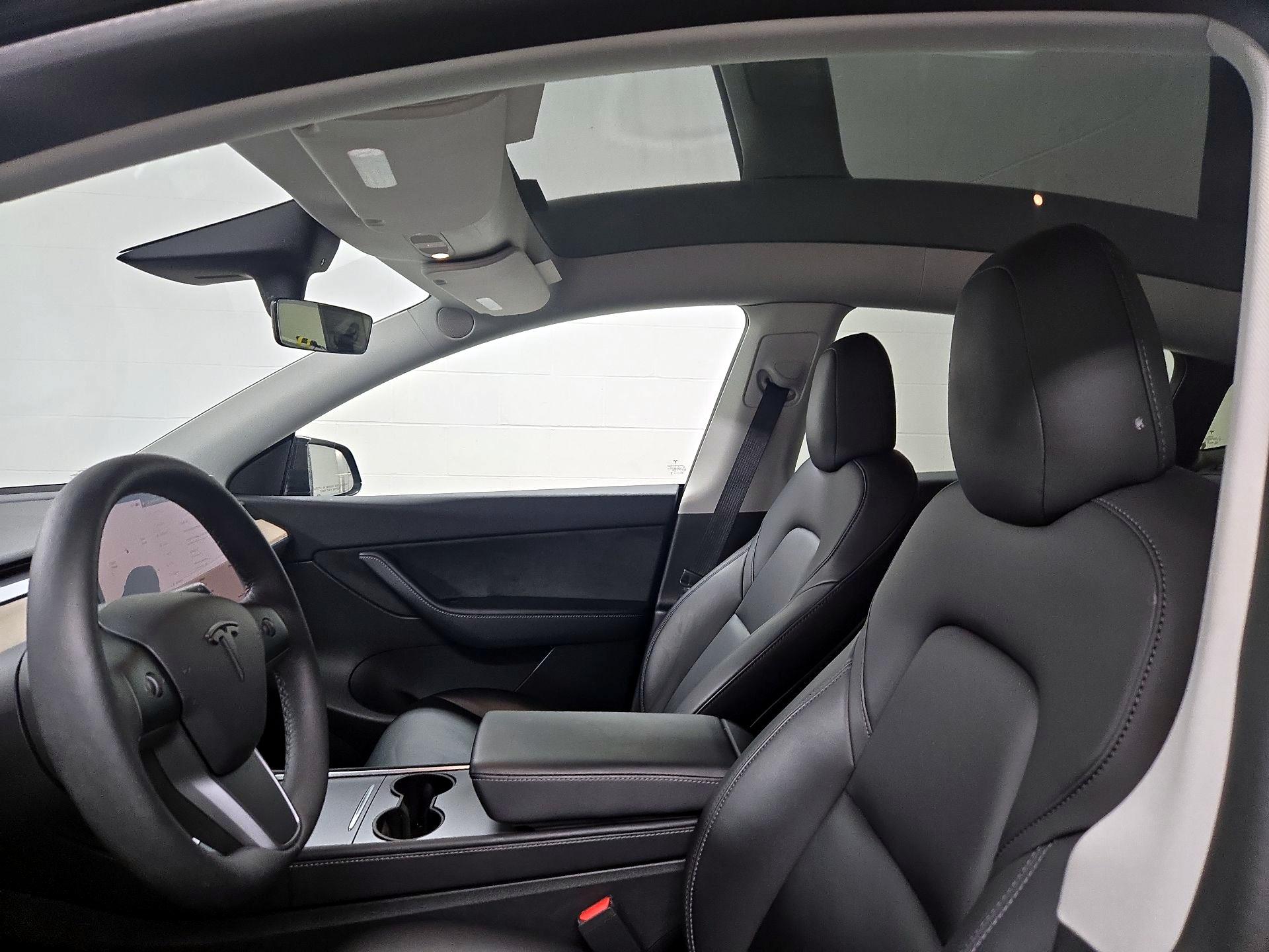 Thumbnail: 2022 Tesla Model Y - 19