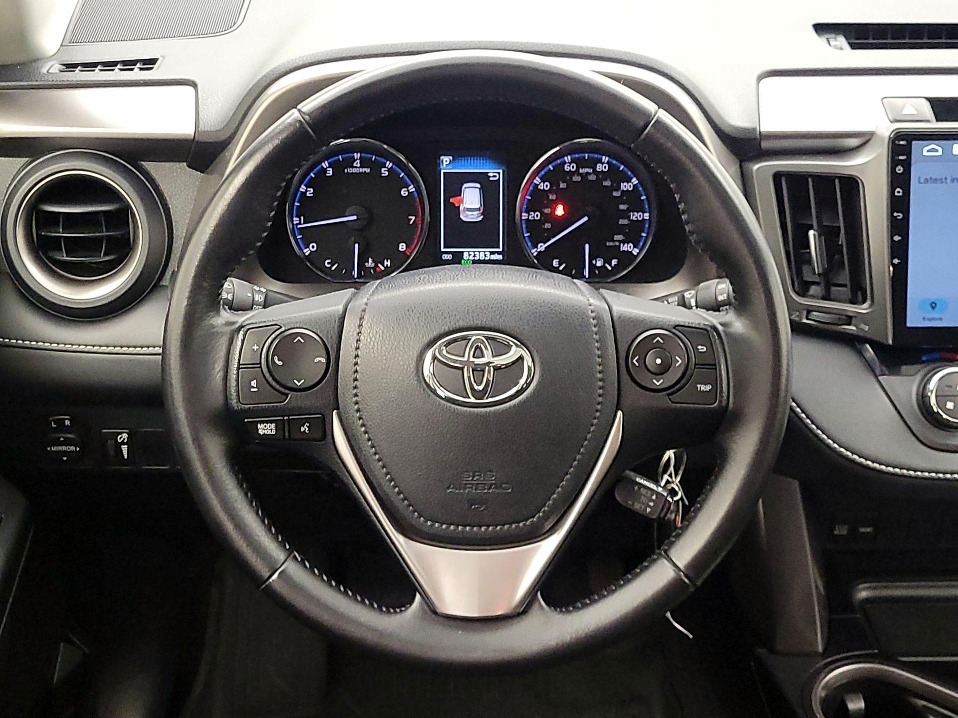 Thumbnail: 2016 Toyota RAV4 - 10