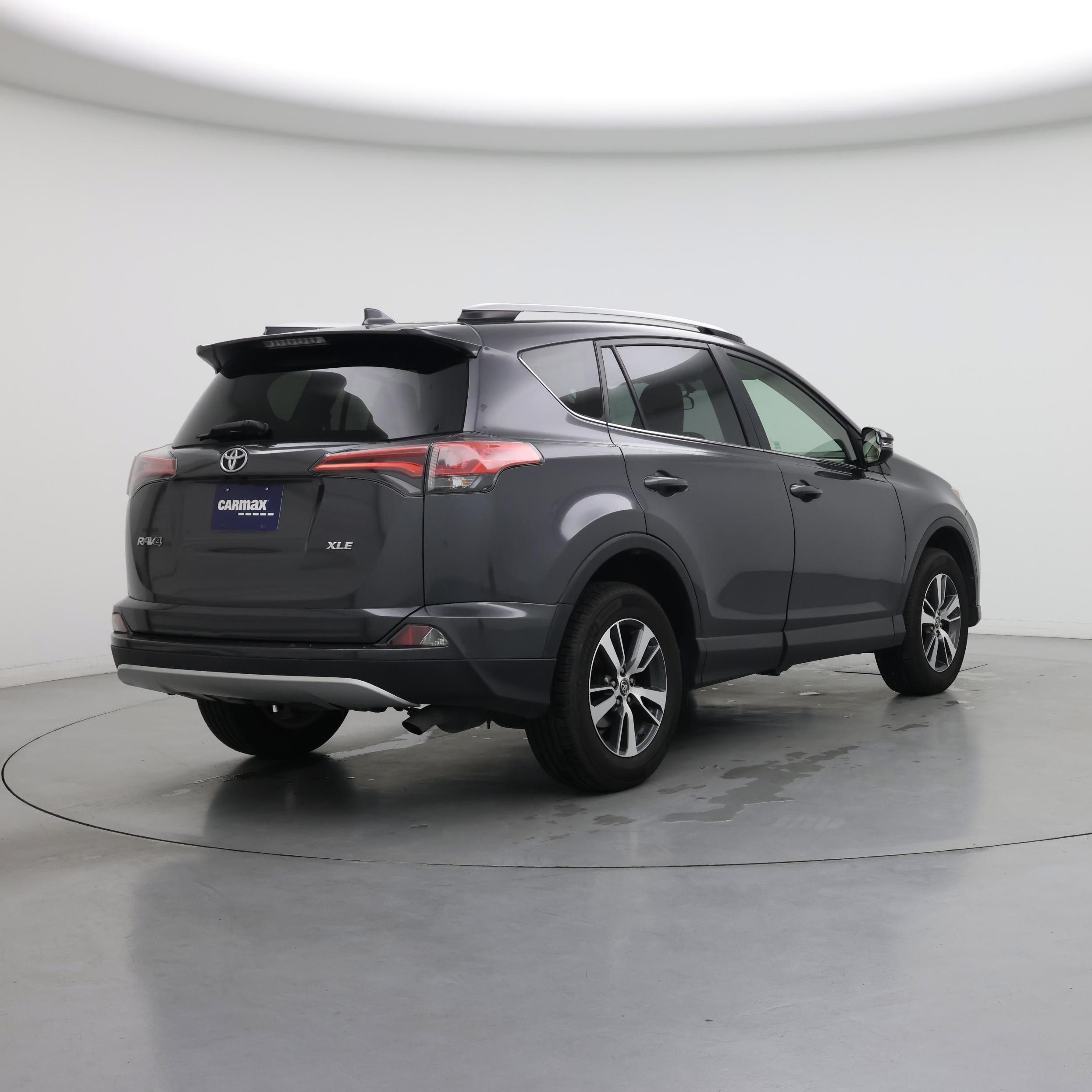 Thumbnail: 2016 Toyota RAV4 - 8