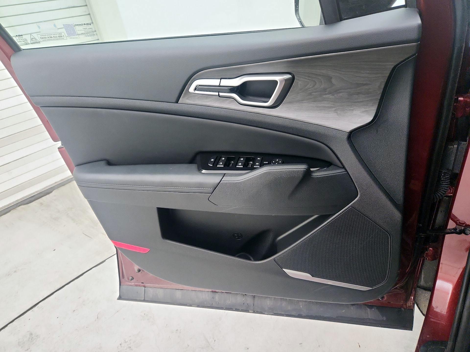 Thumbnail: 2025 Kia Sportage - 12