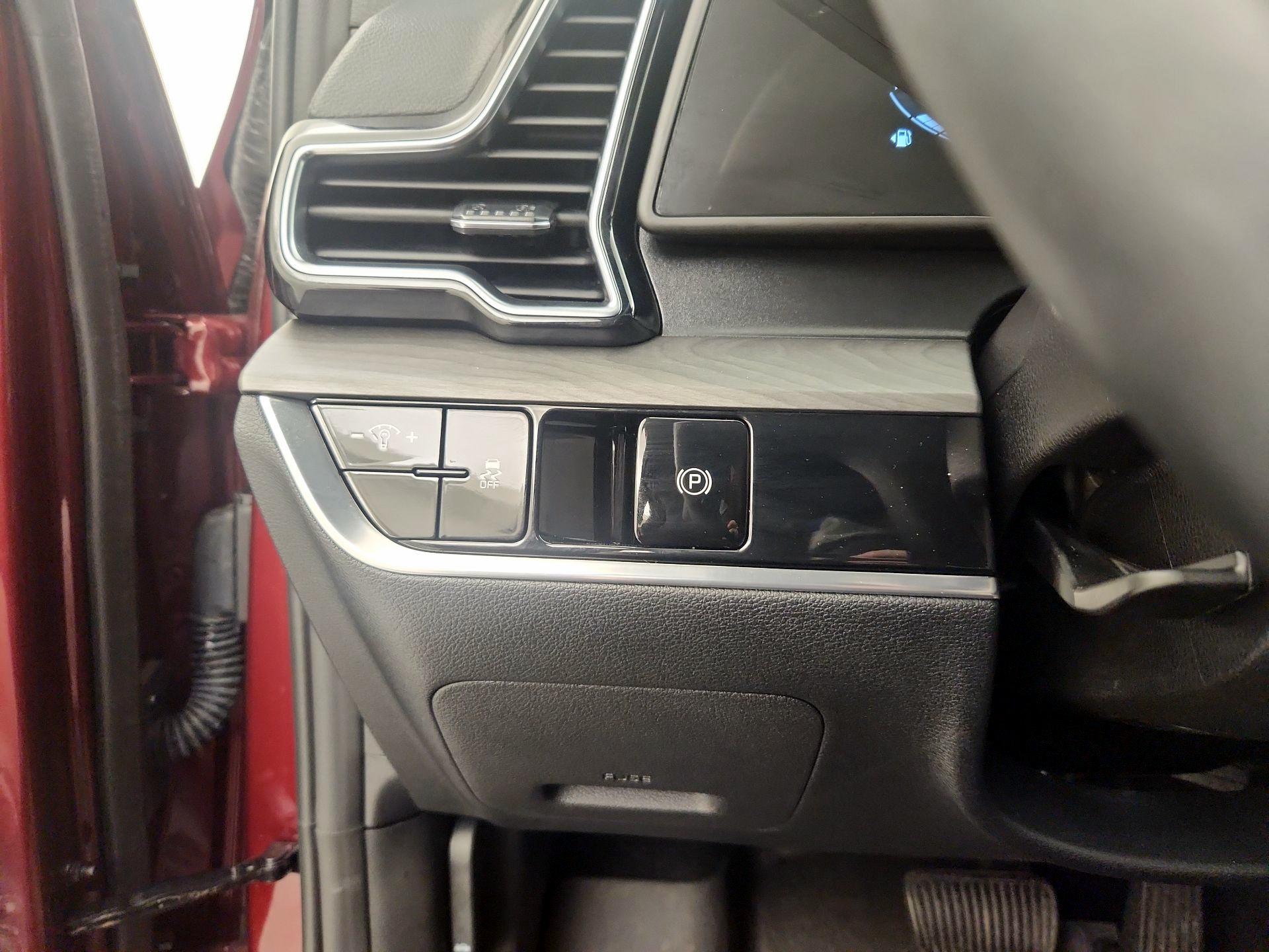 Thumbnail: 2025 Kia Sportage - 13