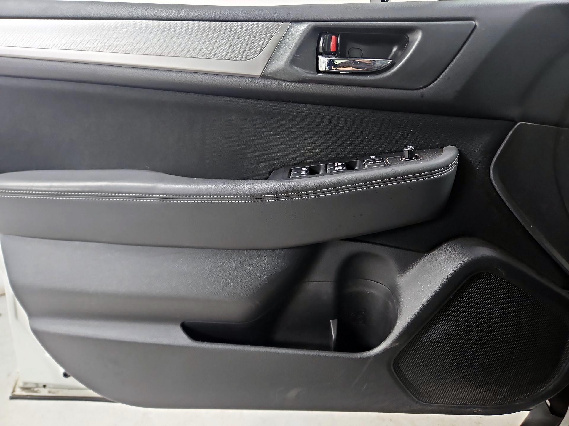 Thumbnail: 2015 Subaru Outback - 12