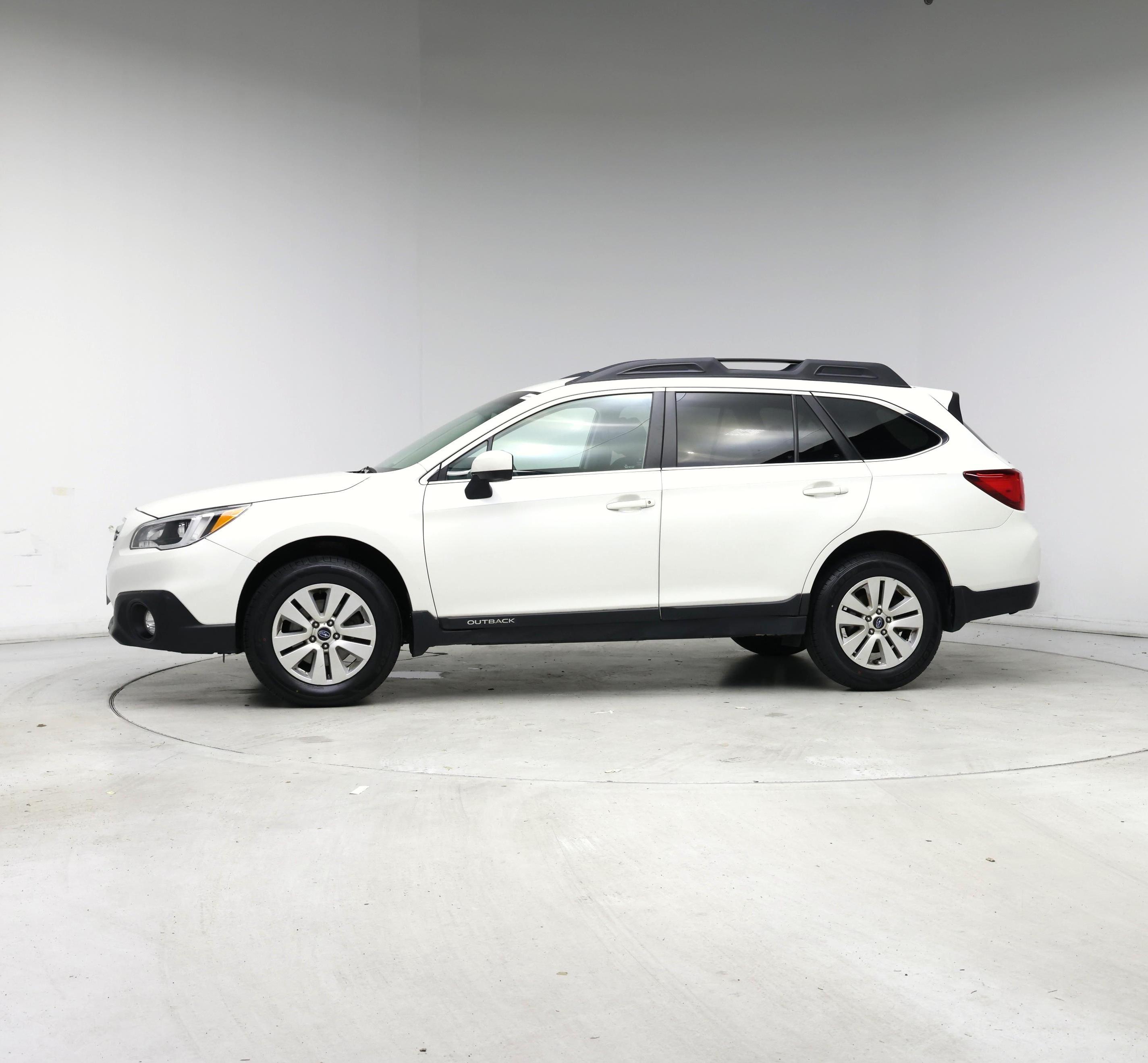 Thumbnail: 2015 Subaru Outback - 3