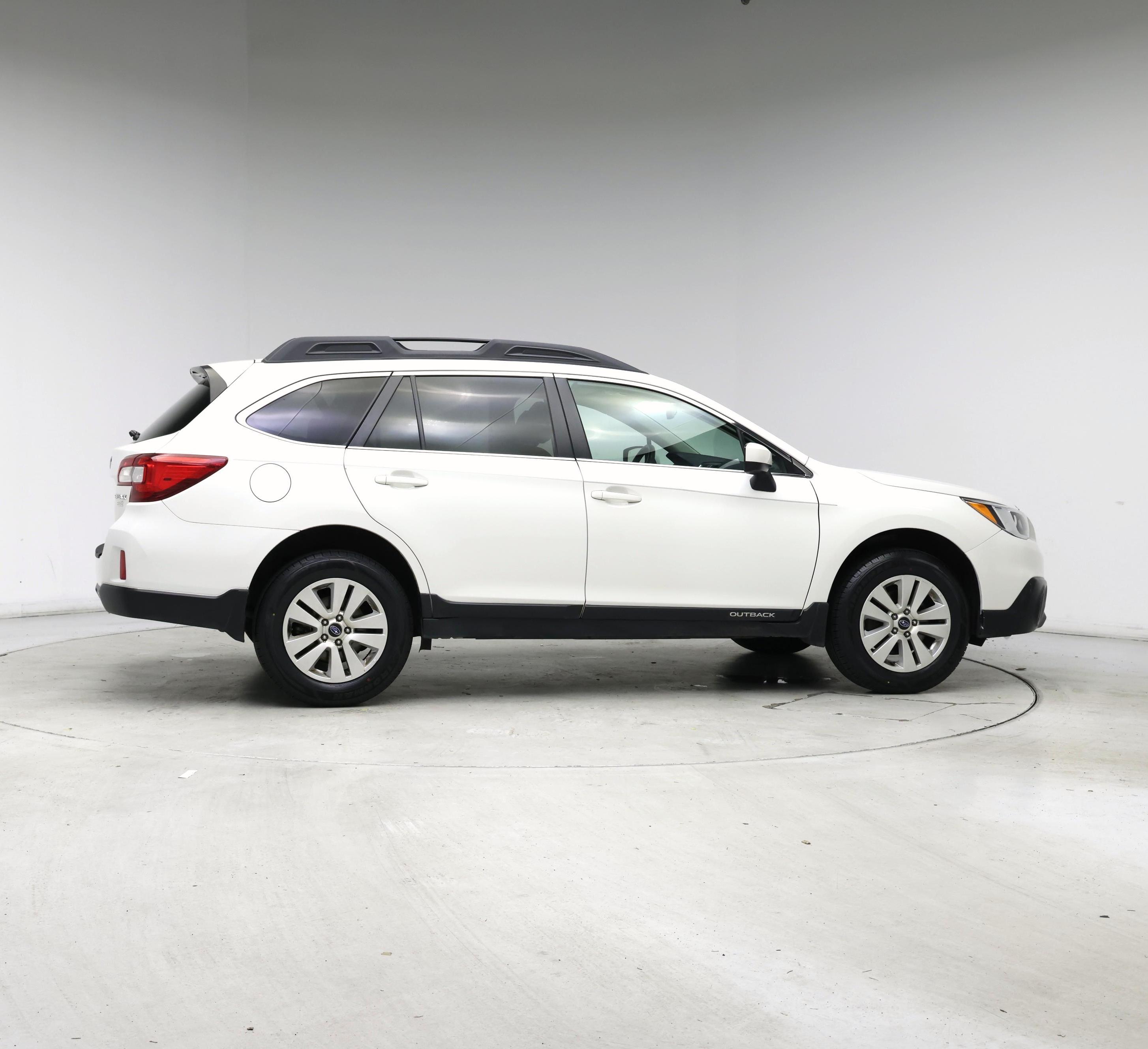 Thumbnail: 2015 Subaru Outback - 7
