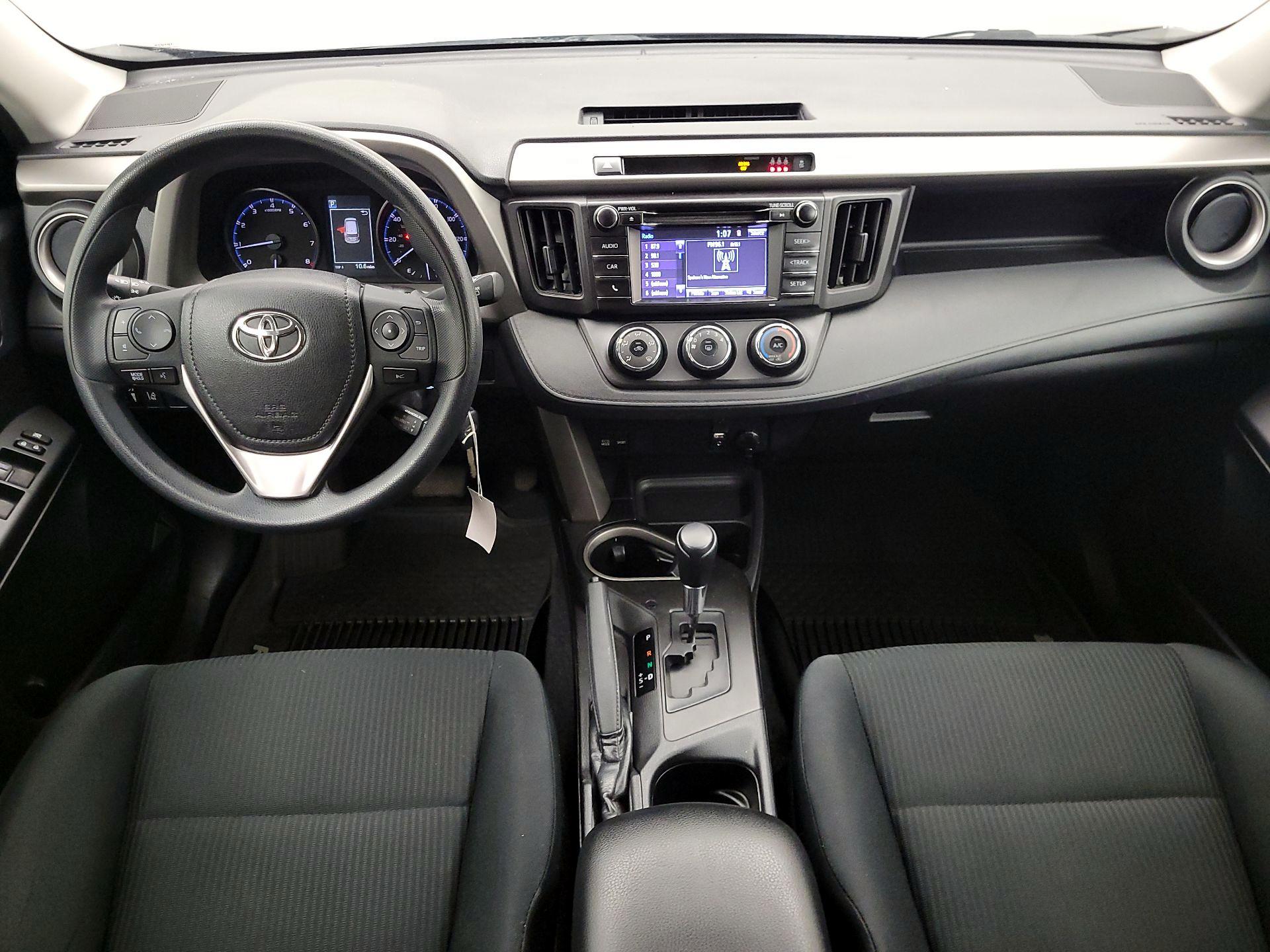 Thumbnail: 2017 Toyota RAV4 - 9