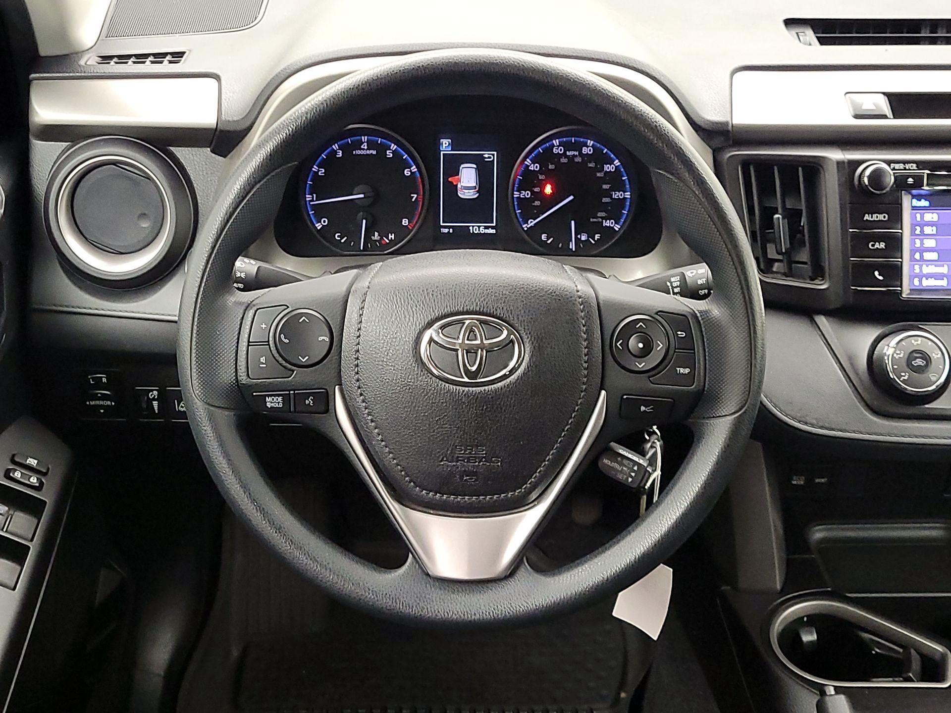 Thumbnail: 2017 Toyota RAV4 - 10