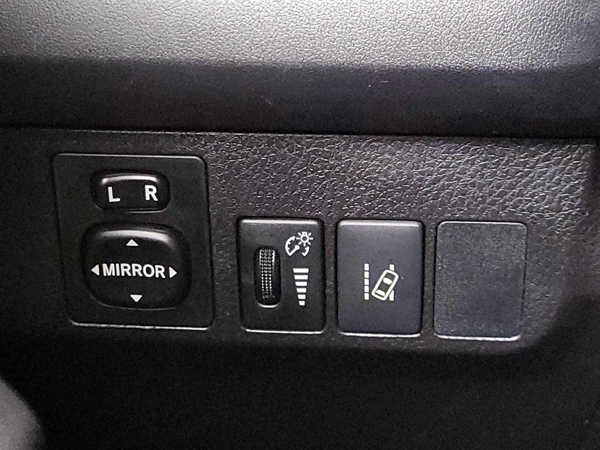 Thumbnail: 2017 Toyota RAV4 - 13