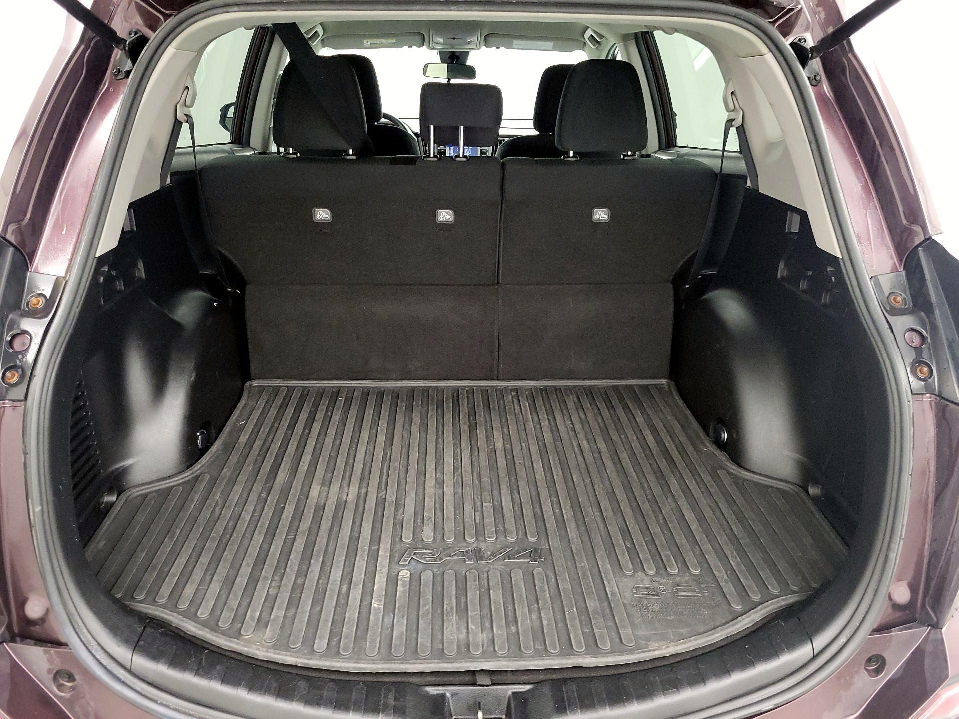 Thumbnail: 2017 Toyota RAV4 - 20