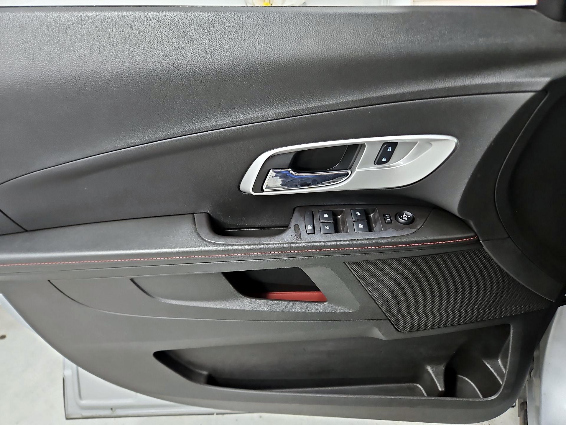 Thumbnail: 2015 Chevrolet Equinox - 12