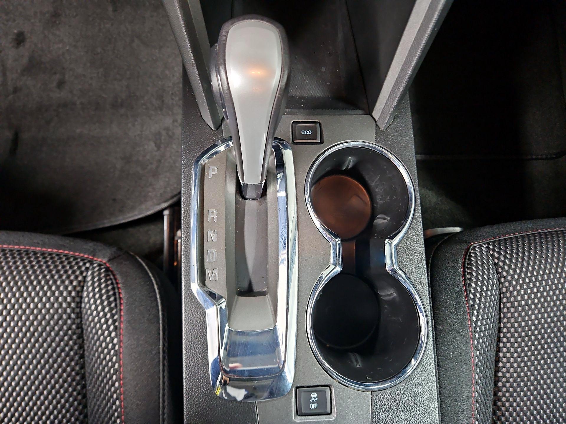 Thumbnail: 2015 Chevrolet Equinox - 16