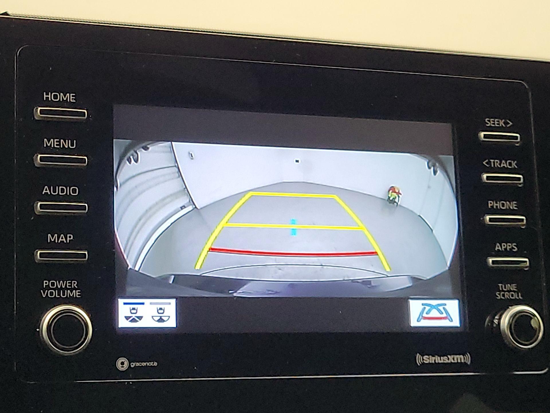 Thumbnail: 2022 Toyota Camry - 15