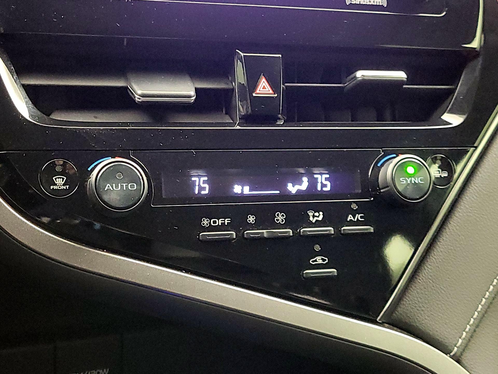 Thumbnail: 2022 Toyota Camry - 17