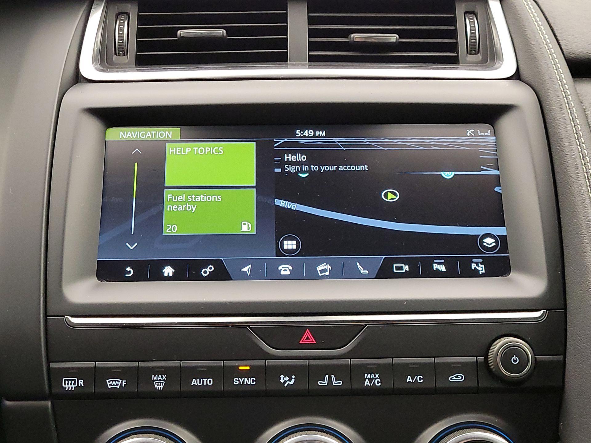 Thumbnail: 2018 Jaguar E-Pace - 14