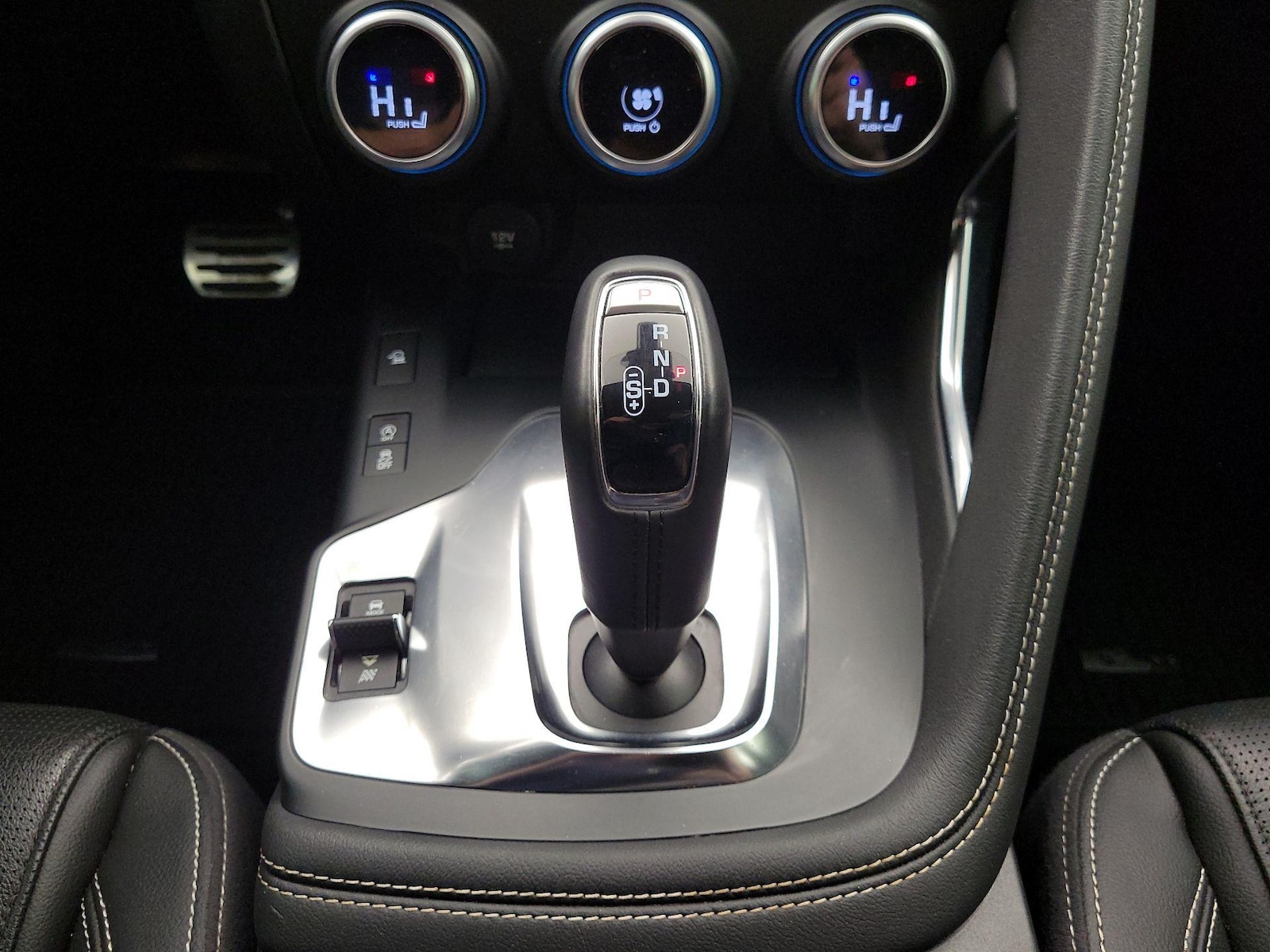 2018 Jaguar E-Pace R-Dynamic S - Photo 19