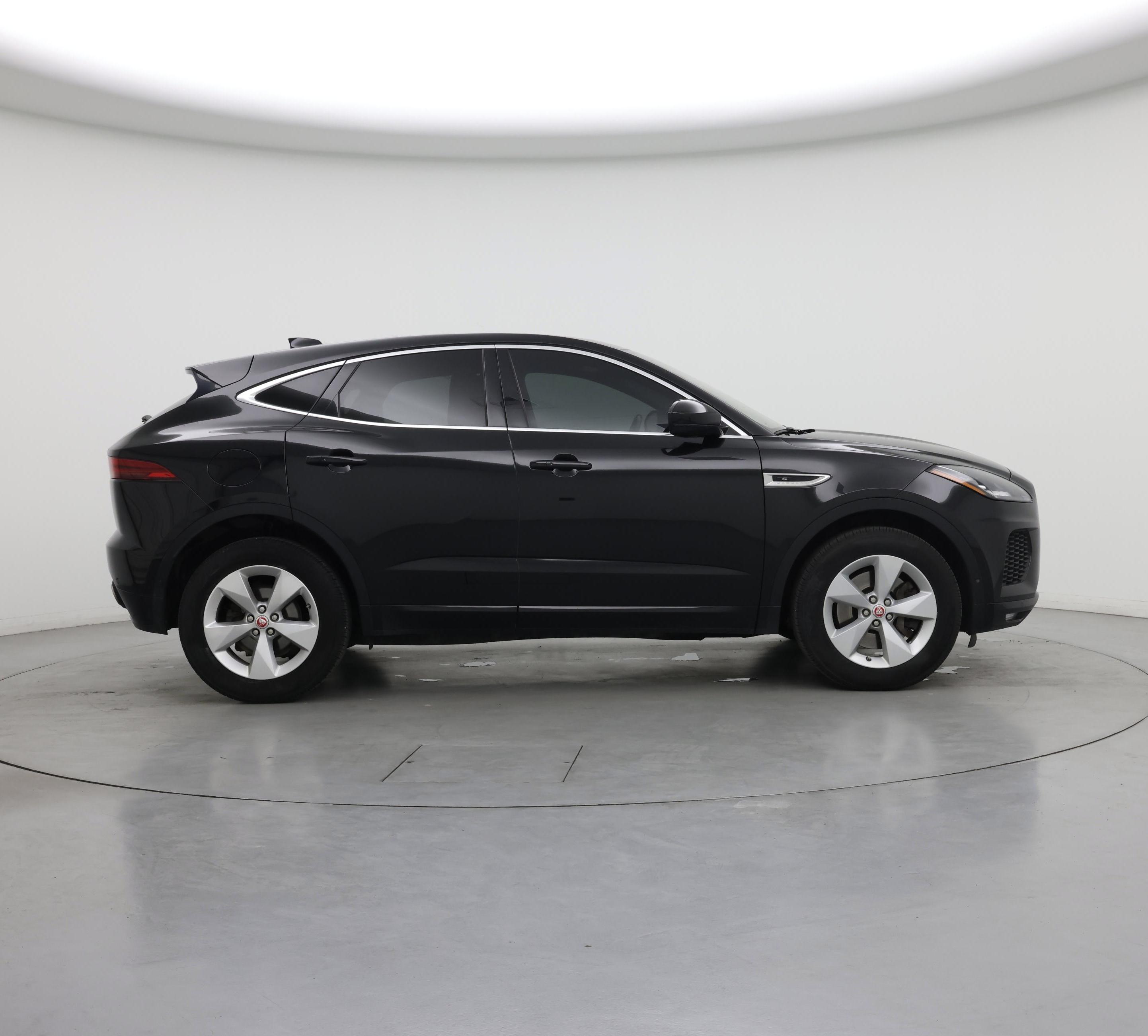 Thumbnail: 2018 Jaguar E-Pace - 7