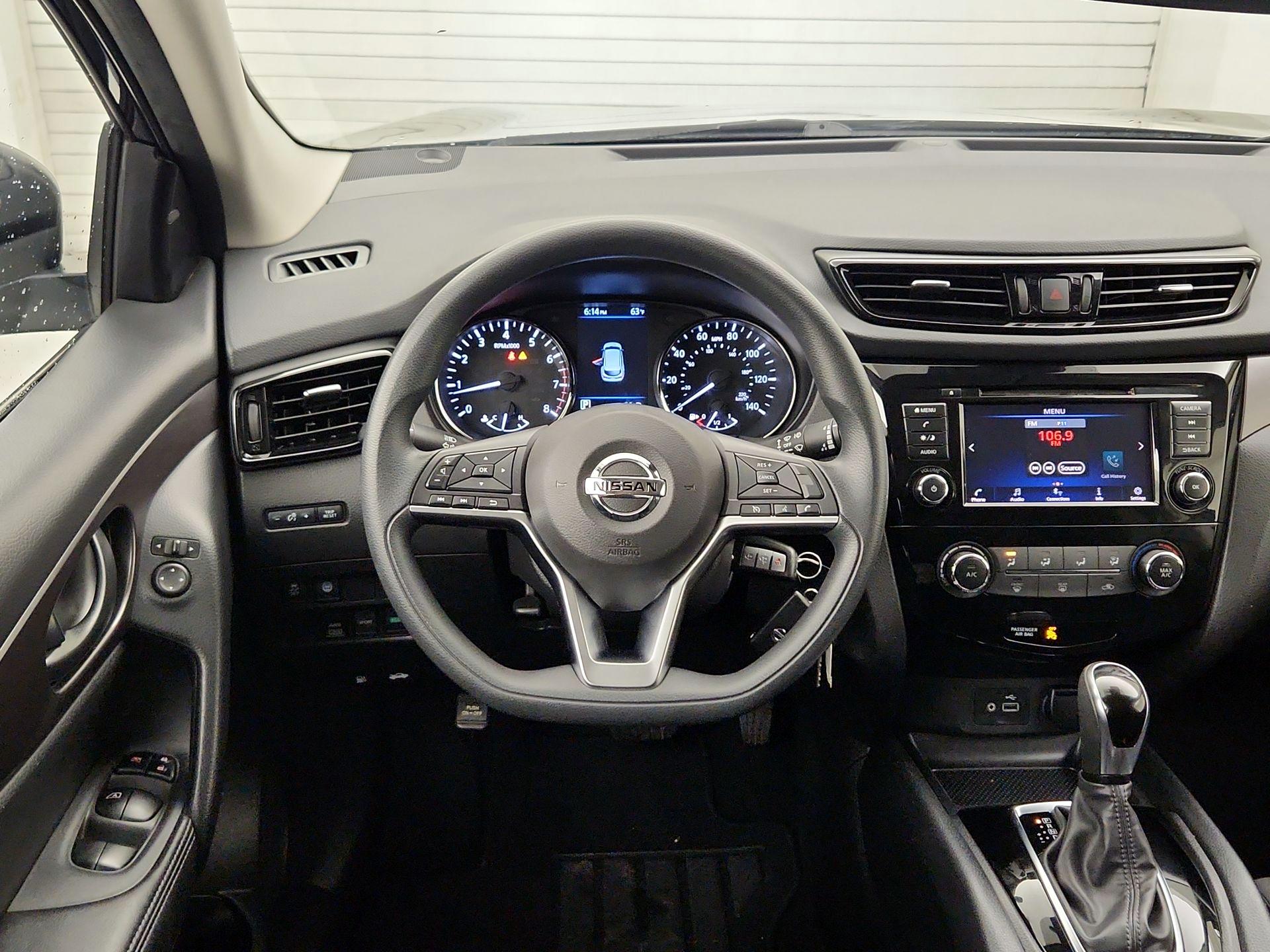 Thumbnail: 2022 Nissan Rogue Sport - 10