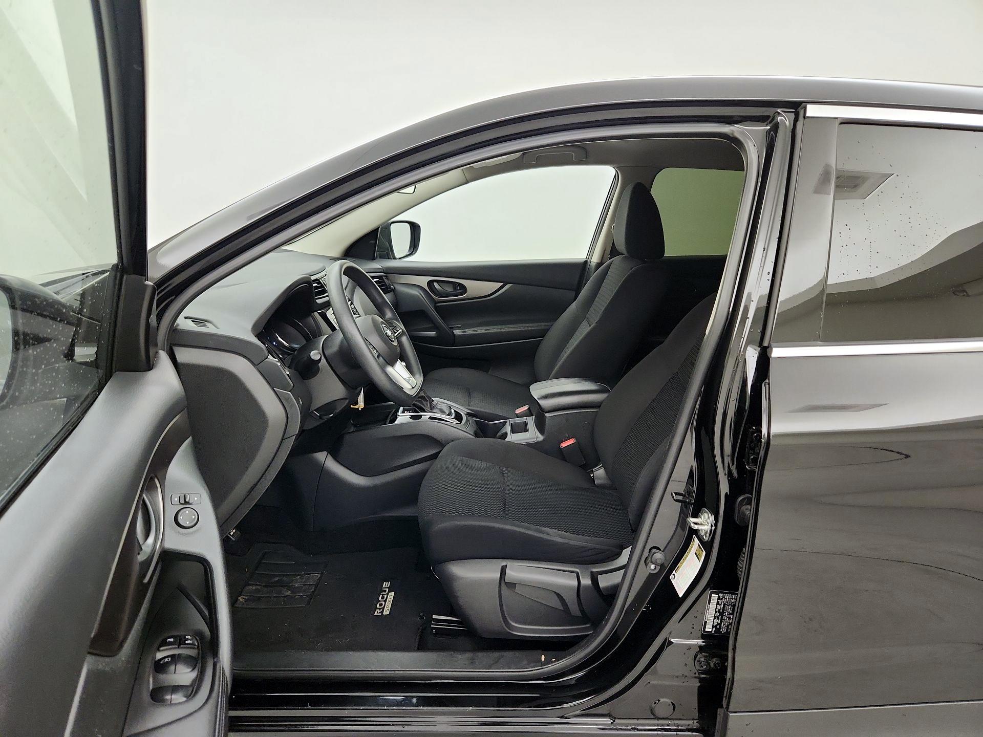 Thumbnail: 2022 Nissan Rogue Sport - 11