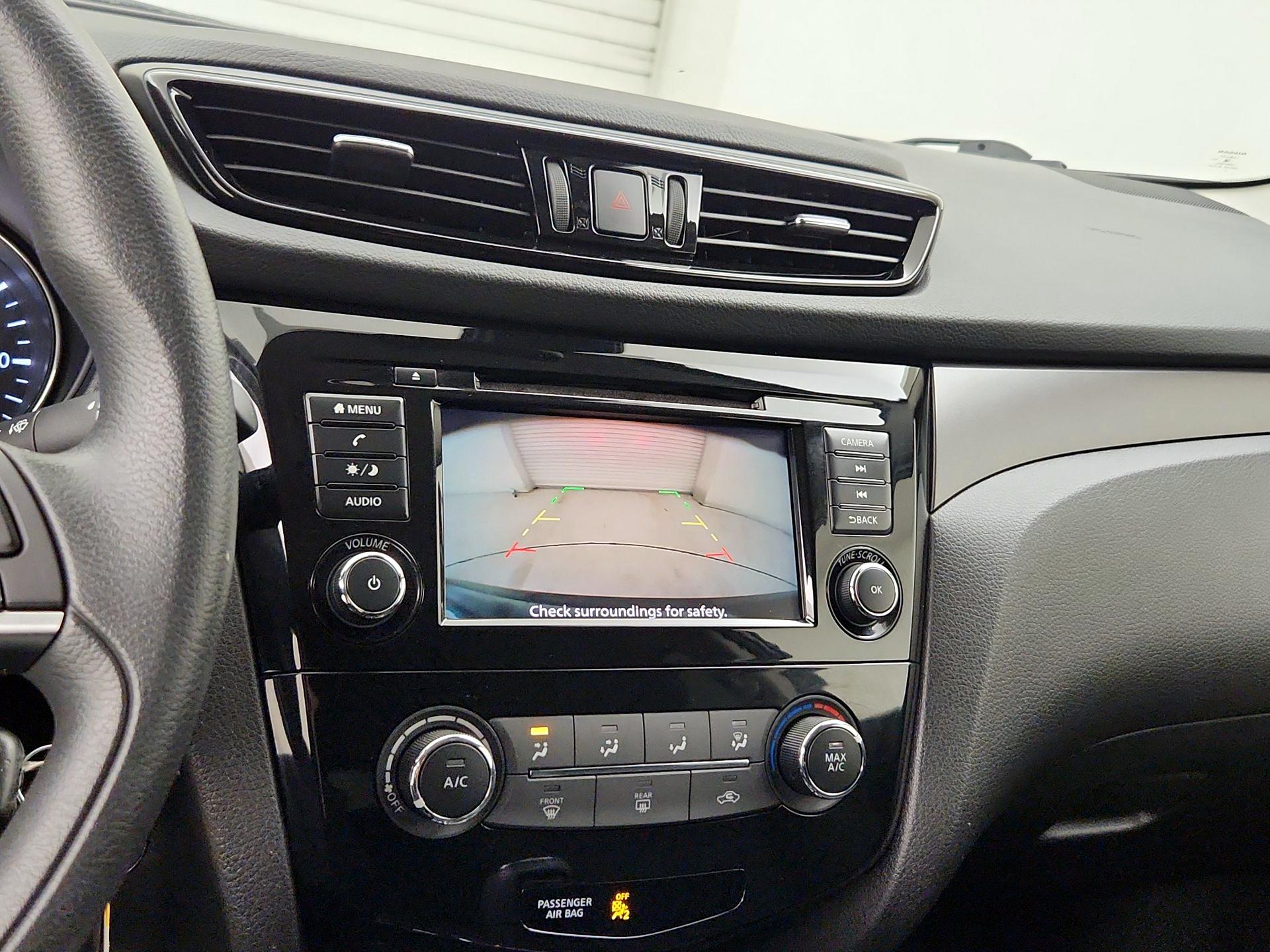 Thumbnail: 2022 Nissan Rogue Sport - 14