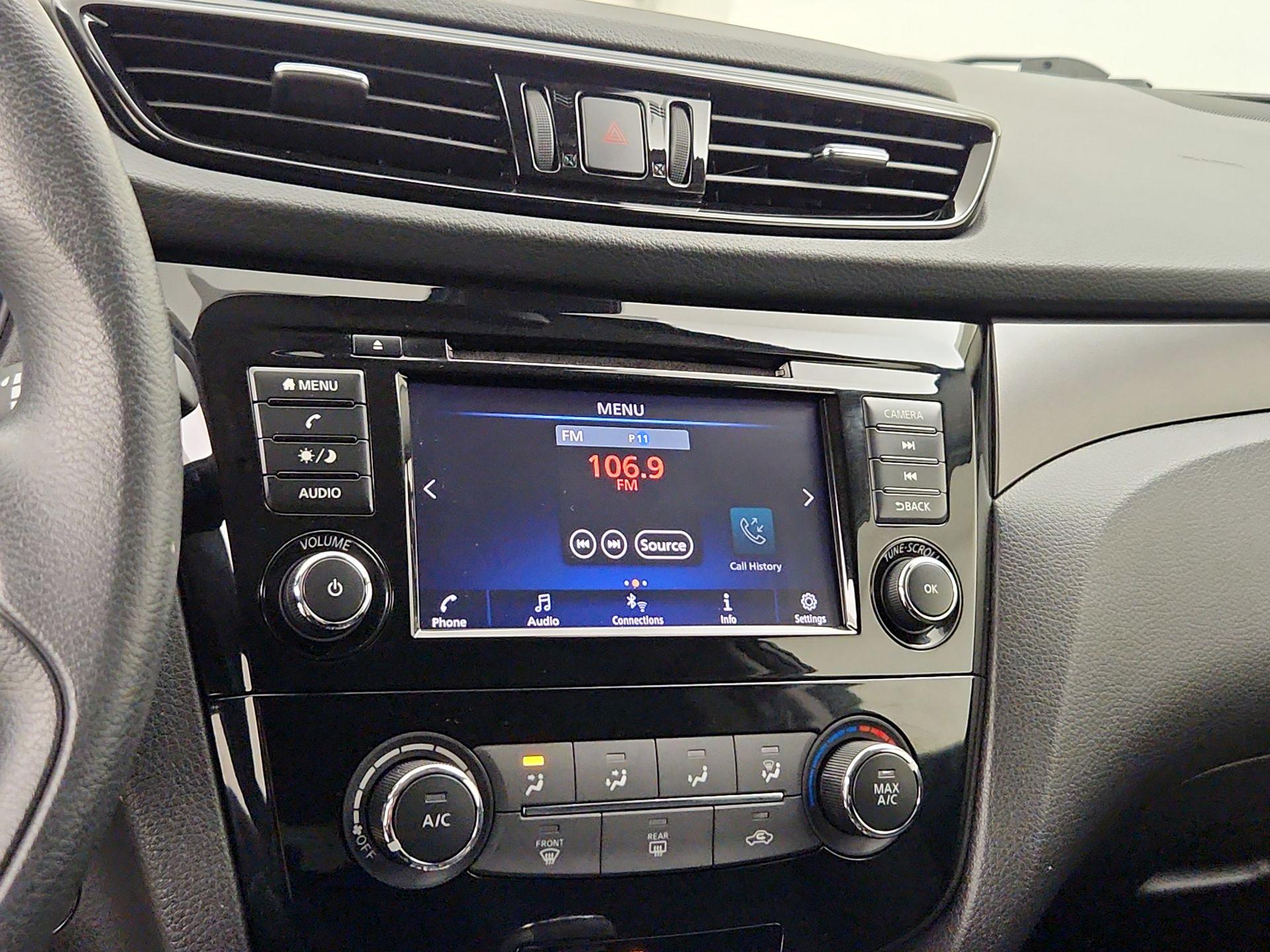 Thumbnail: 2022 Nissan Rogue Sport - 15