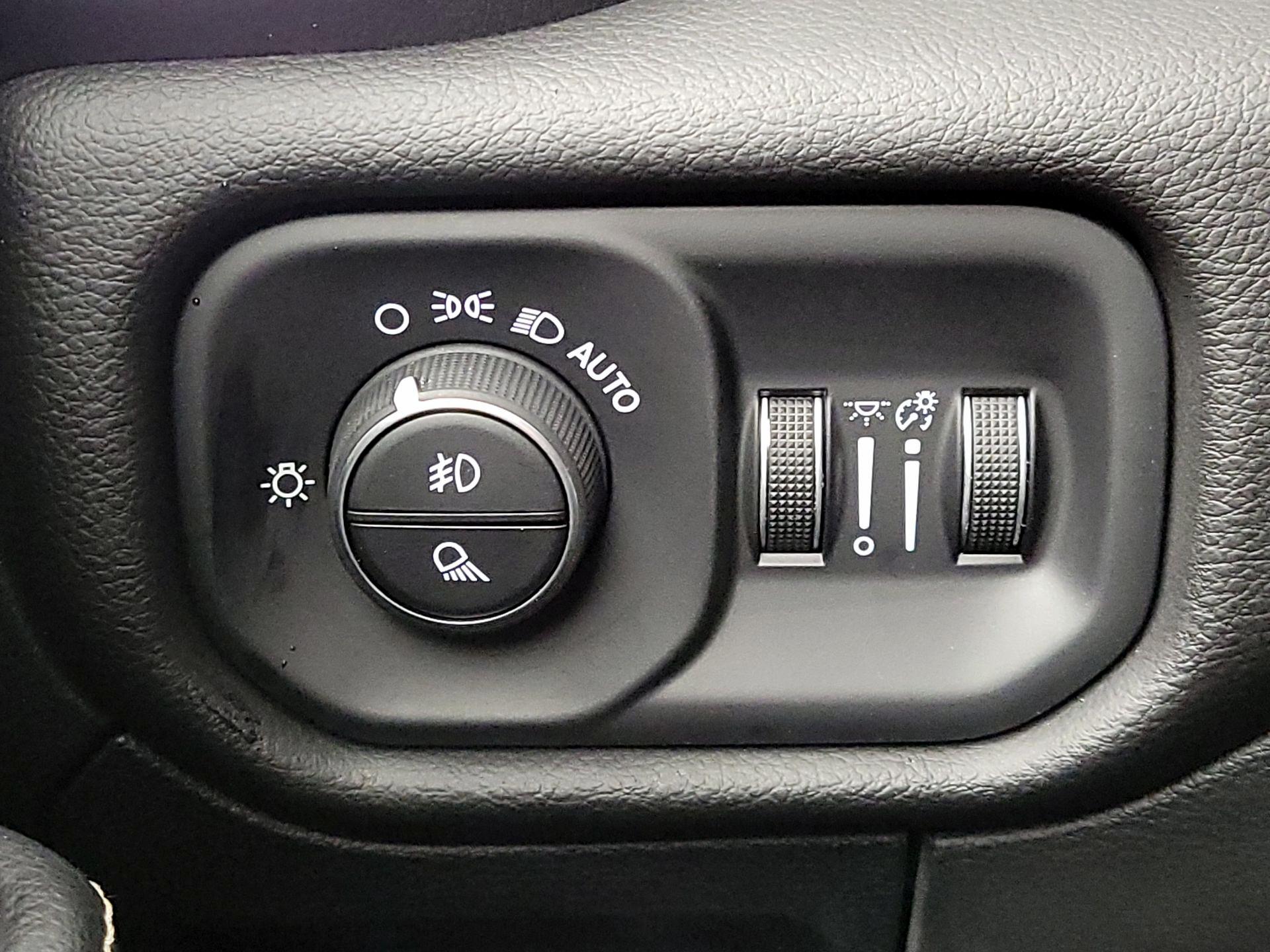 Thumbnail: 2025 RAM 1500 - 13