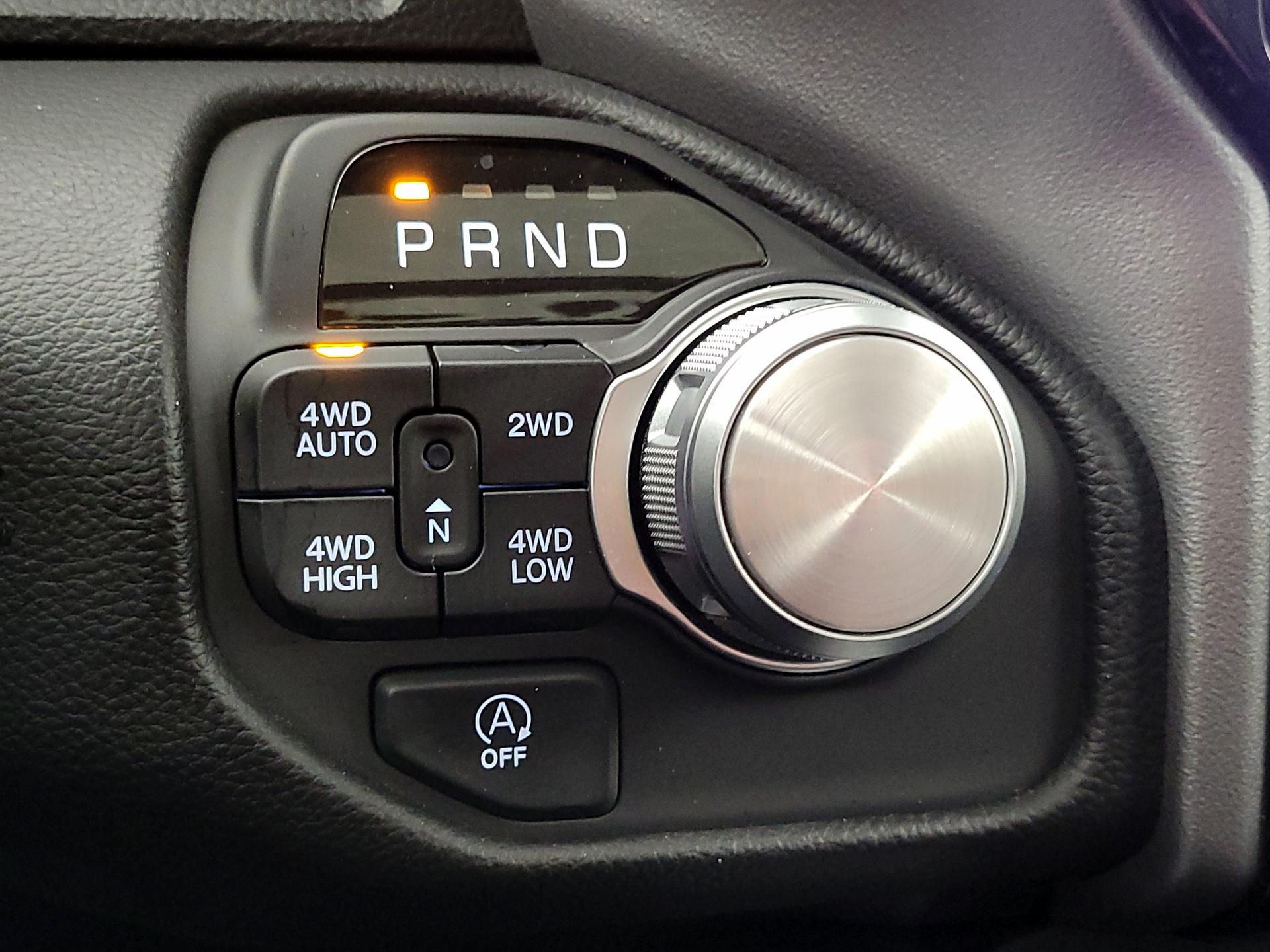 Thumbnail: 2025 RAM 1500 - 18