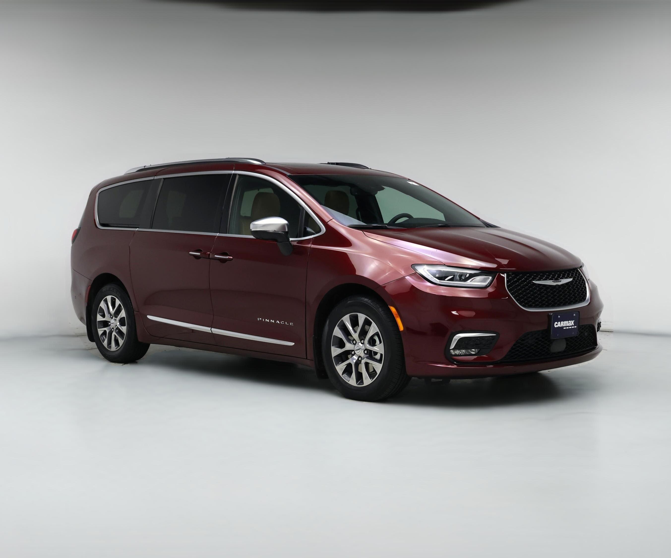 Thumbnail: 2023 Chrysler Pacifica - 1