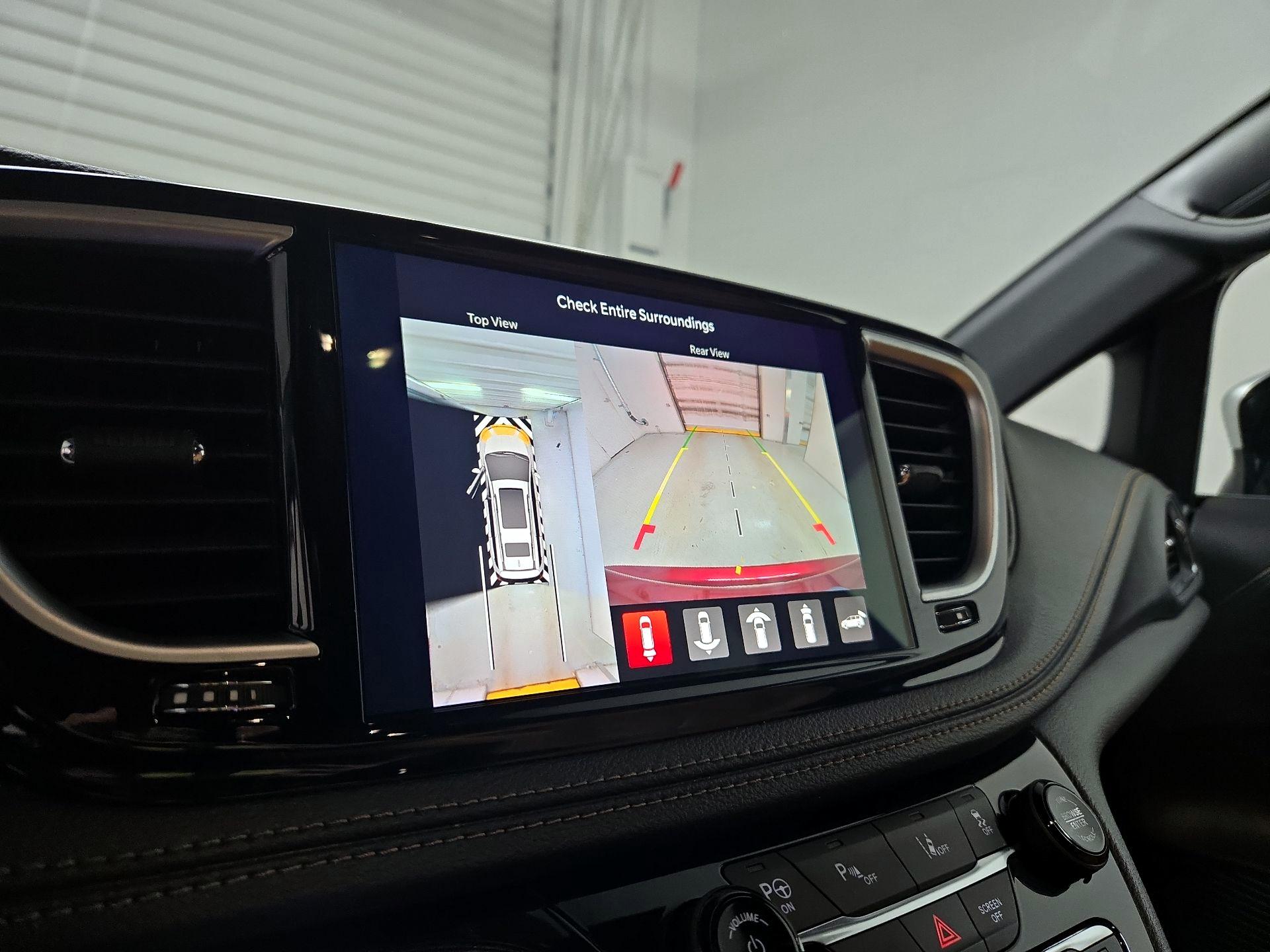 Thumbnail: 2023 Chrysler Pacifica - 15