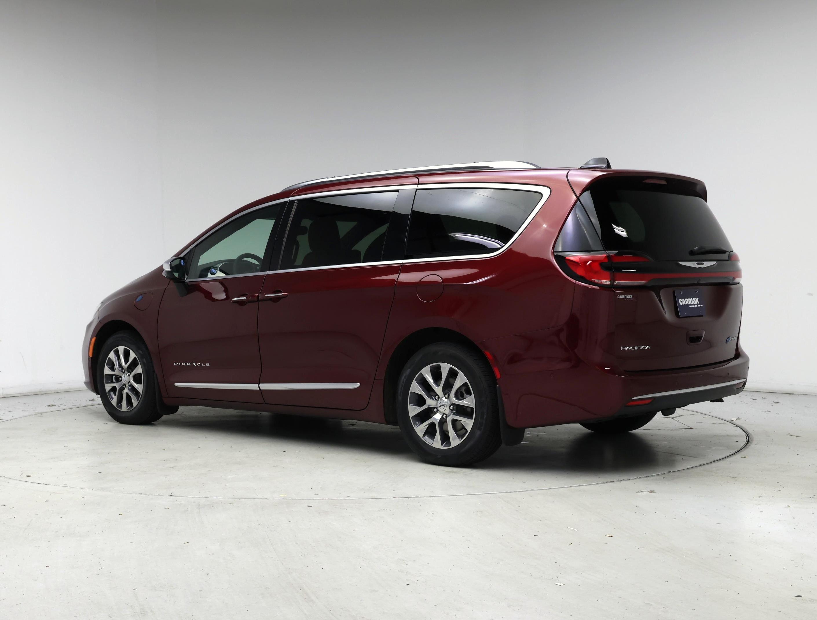 Thumbnail: 2023 Chrysler Pacifica - 2