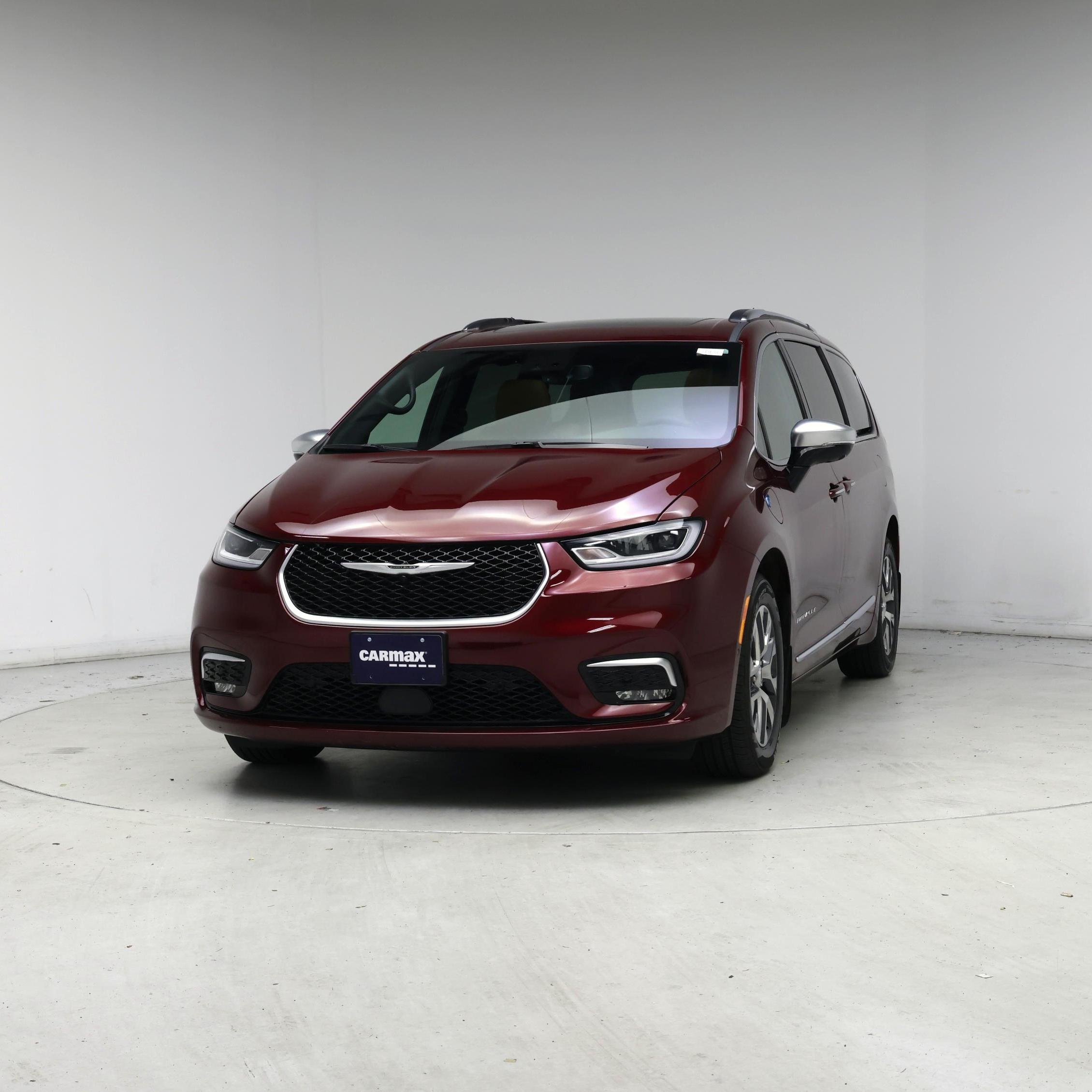 Thumbnail: 2023 Chrysler Pacifica - 4