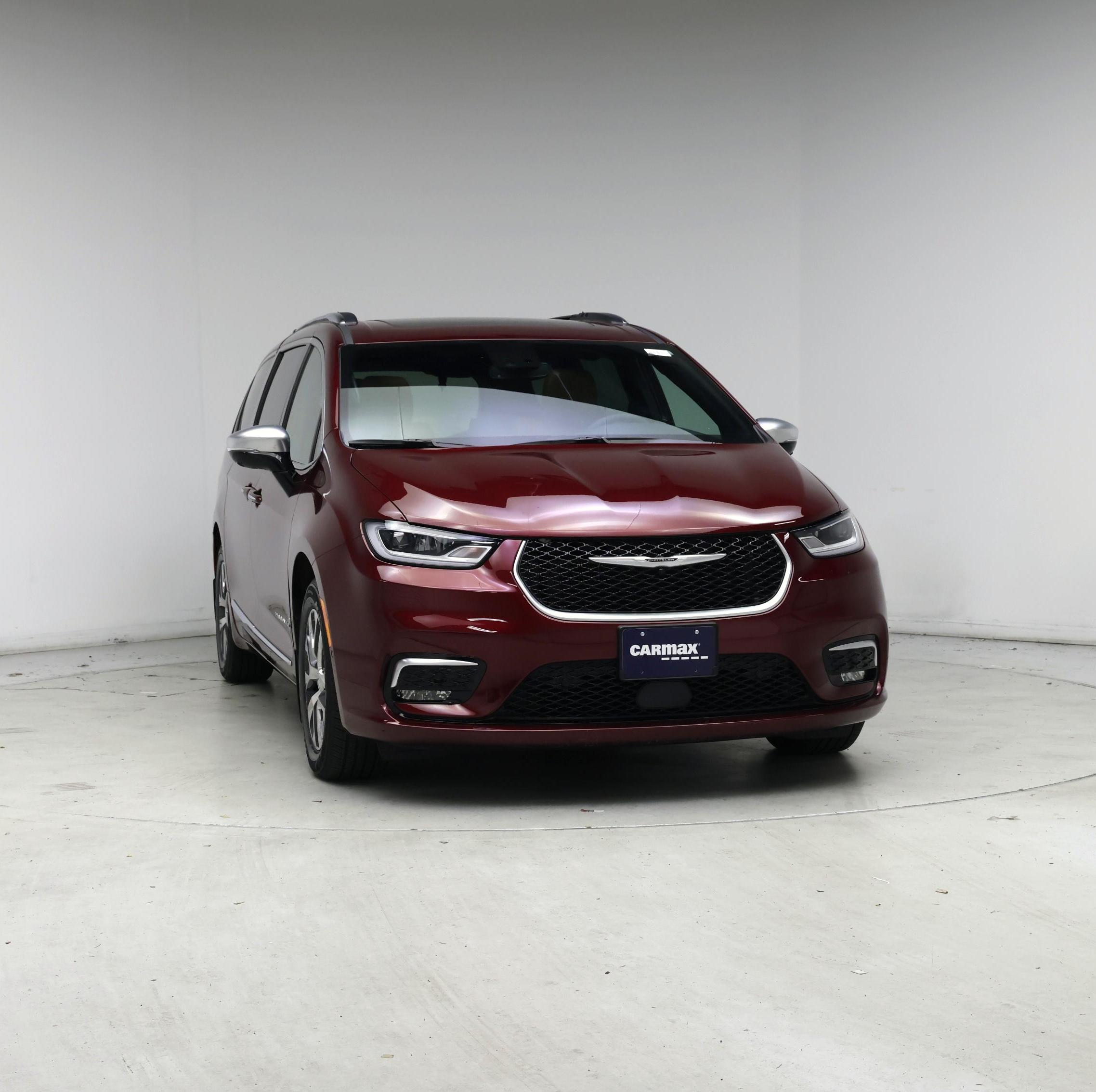 Thumbnail: 2023 Chrysler Pacifica - 5