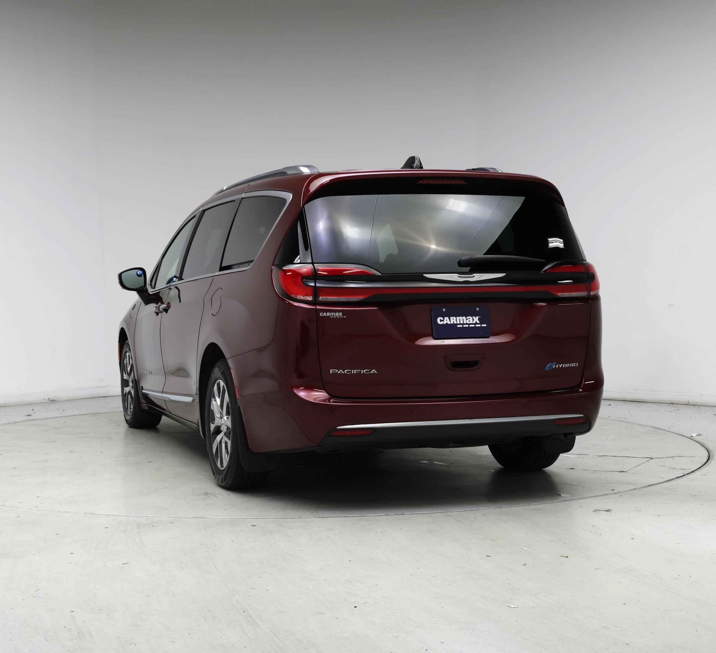 Thumbnail: 2023 Chrysler Pacifica - 6