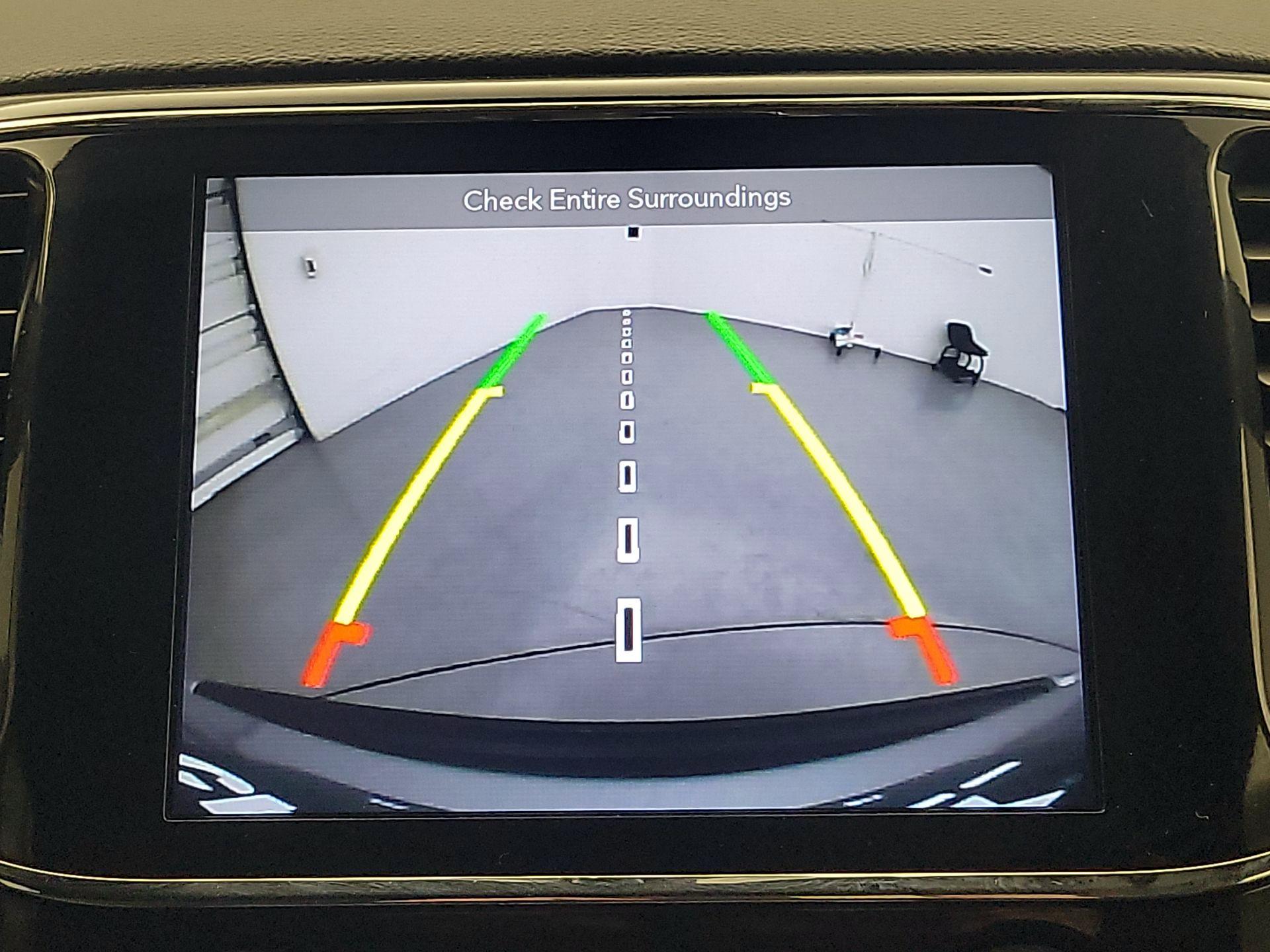 Thumbnail: 2019 Jeep Grand Cherokee - 15