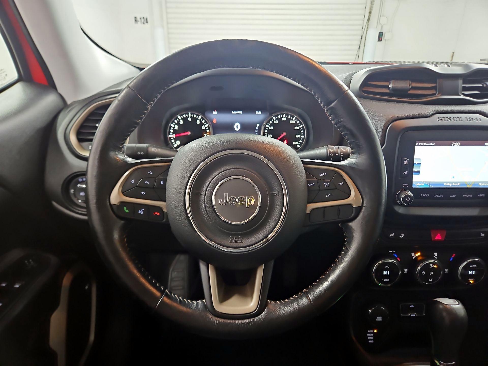 Thumbnail: 2017 Jeep Renegade - 10