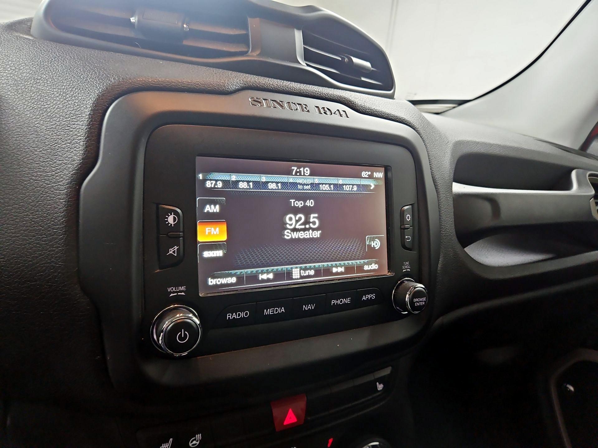 Thumbnail: 2017 Jeep Renegade - 16