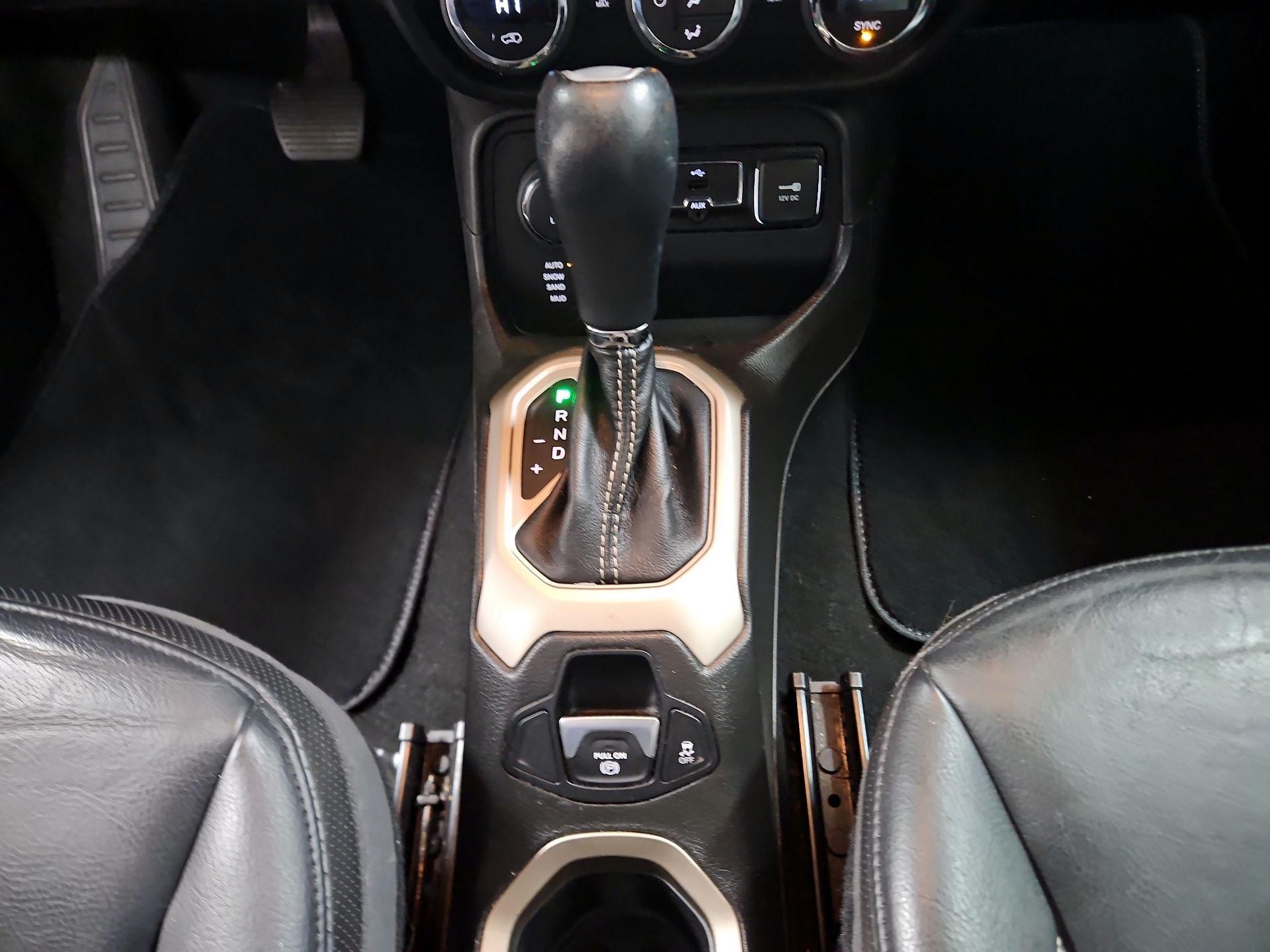 Thumbnail: 2017 Jeep Renegade - 18