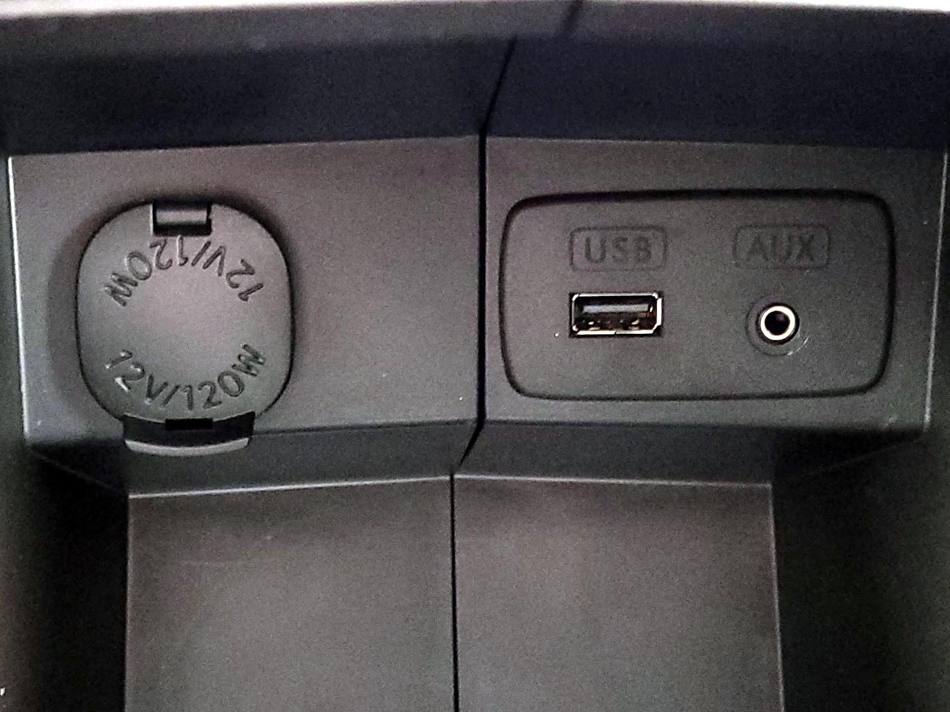 Thumbnail: 2014 Subaru Forester - 19