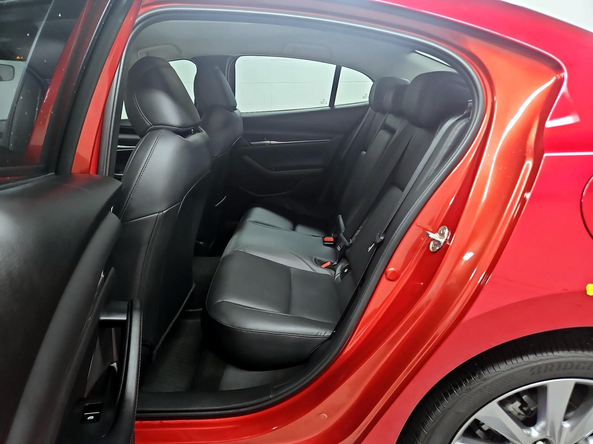 Thumbnail: 2021 Mazda Mazda3 - 19