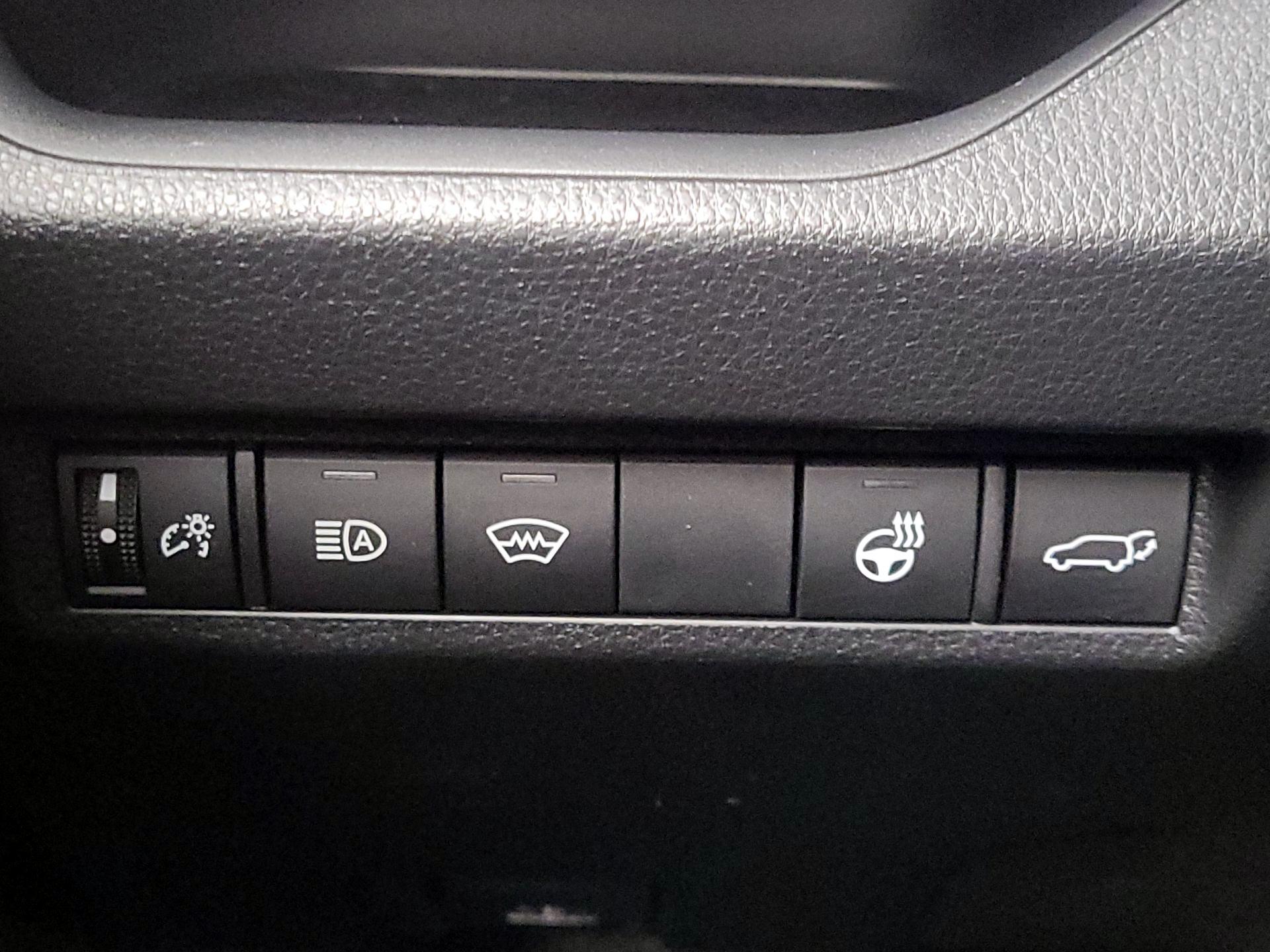 Thumbnail: 2025 Toyota RAV4 - 13