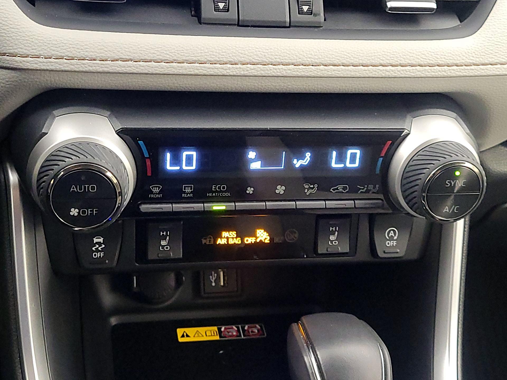 Thumbnail: 2025 Toyota RAV4 - 17