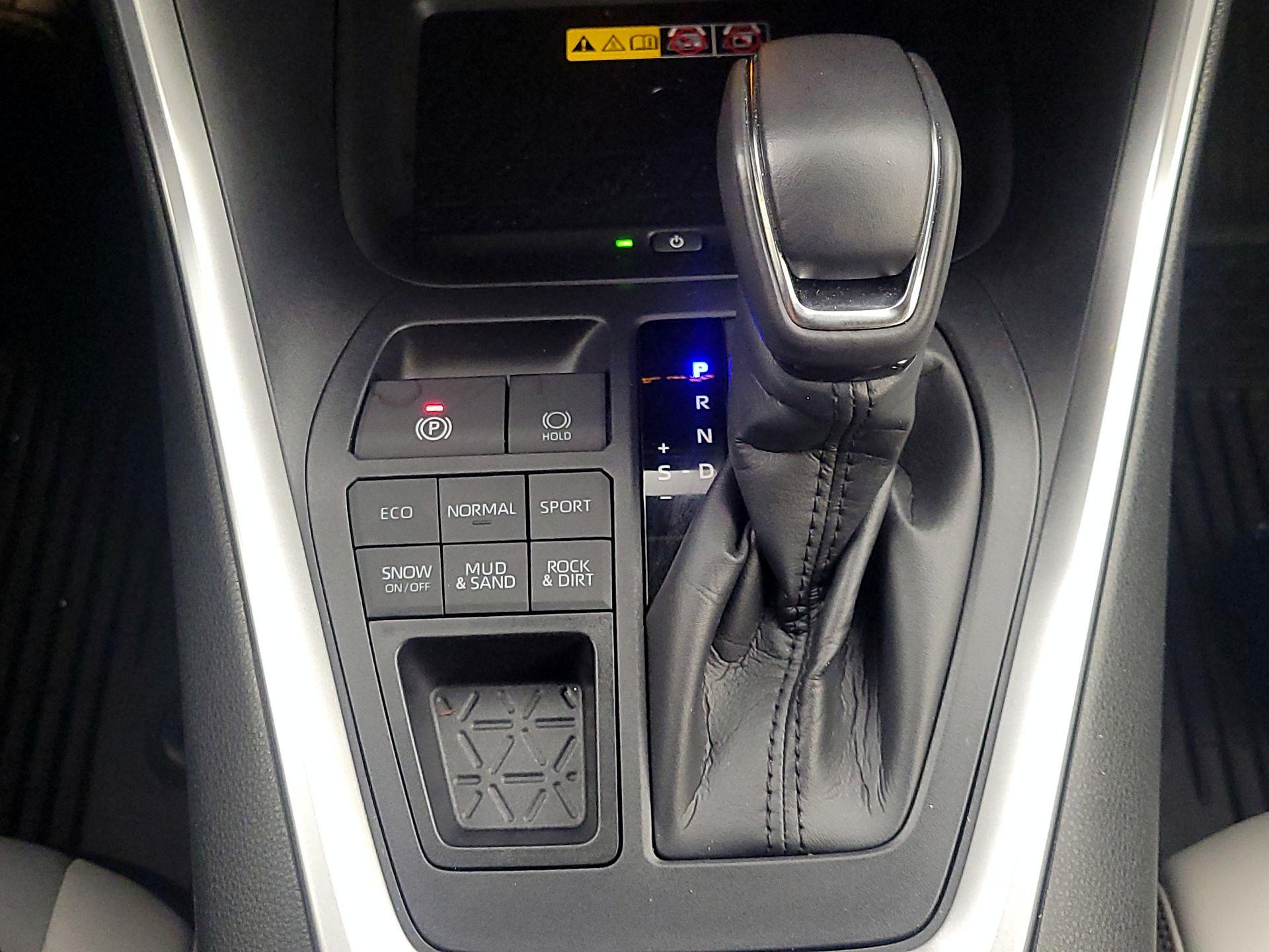 Thumbnail: 2025 Toyota RAV4 - 18