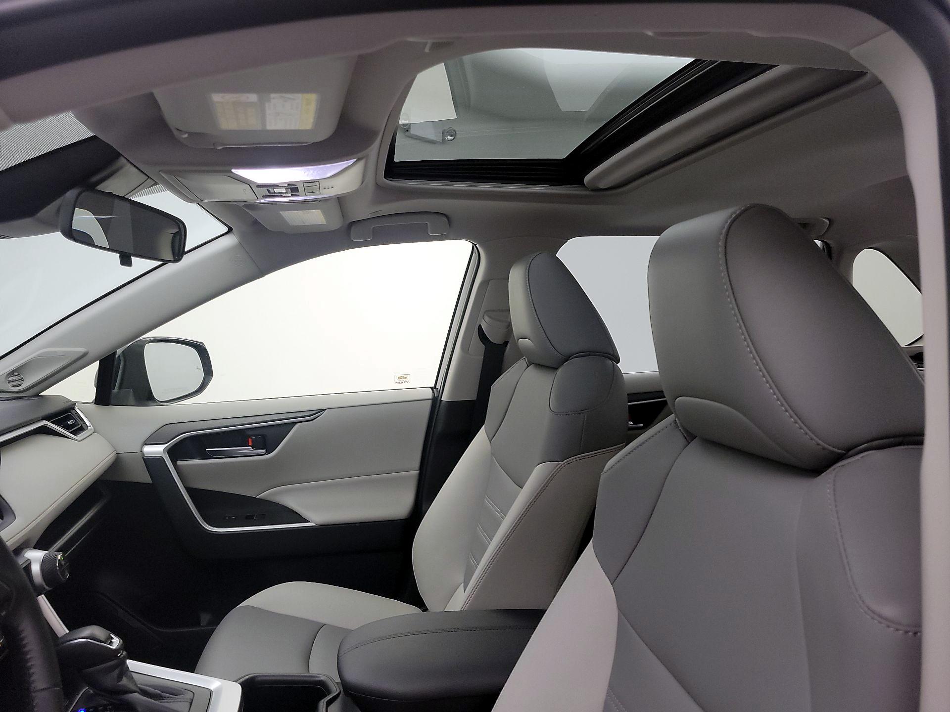 Thumbnail: 2025 Toyota RAV4 - 20